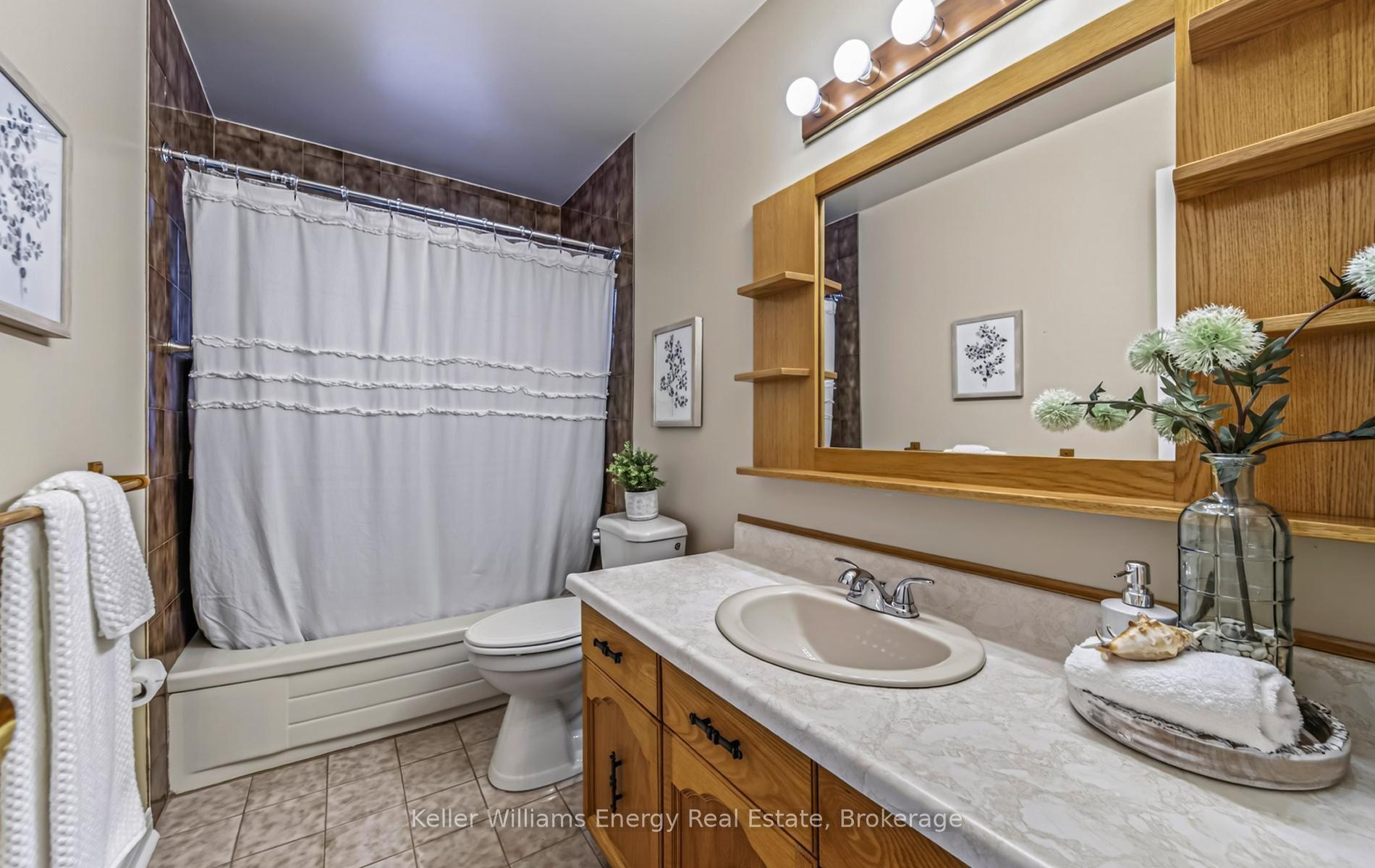 Photo 39 of 460 Labrador Drive, Oshawa, Donevan — HOMEH