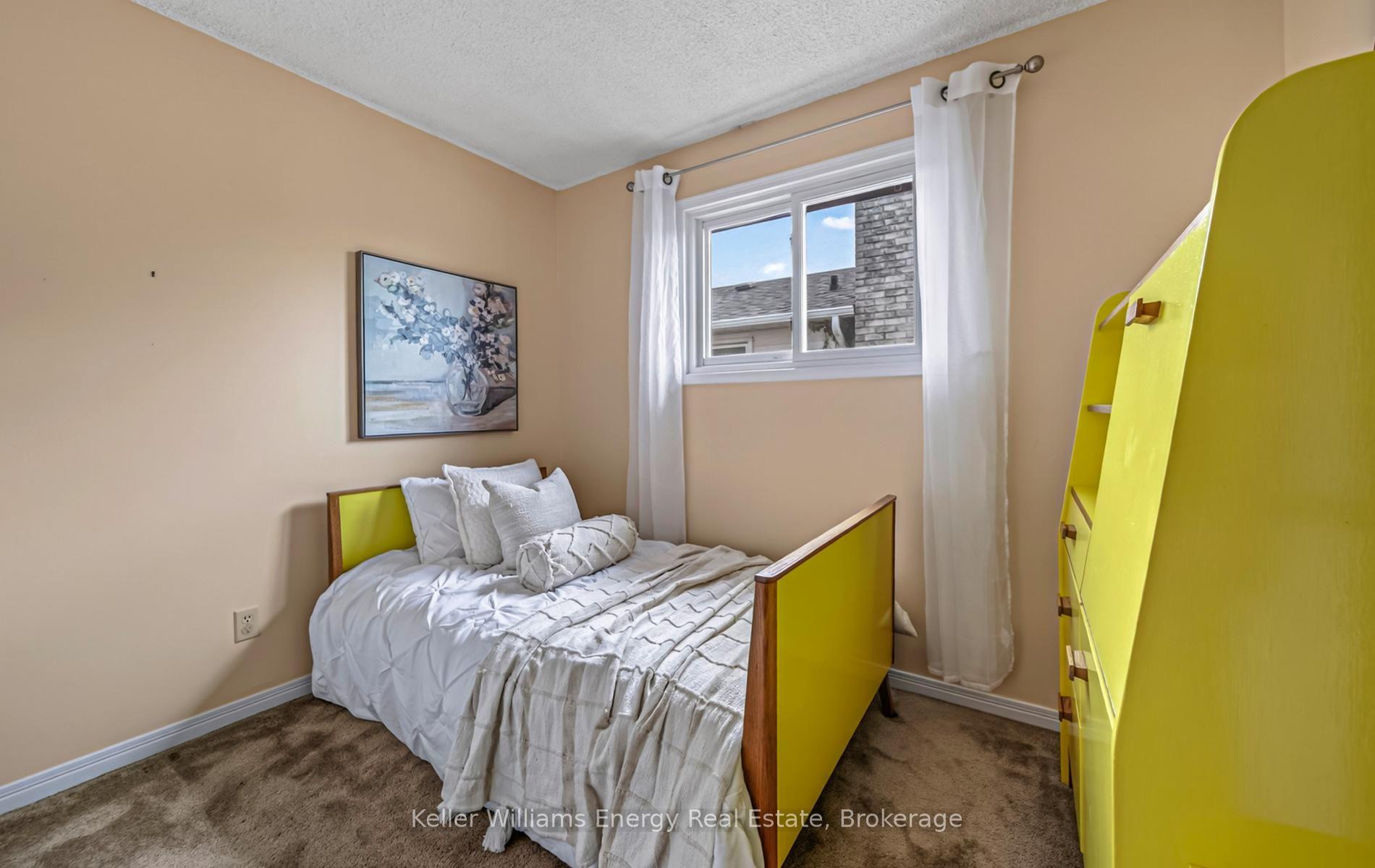 Photo 40 of 460 Labrador Drive, Oshawa, Donevan — HOMEH