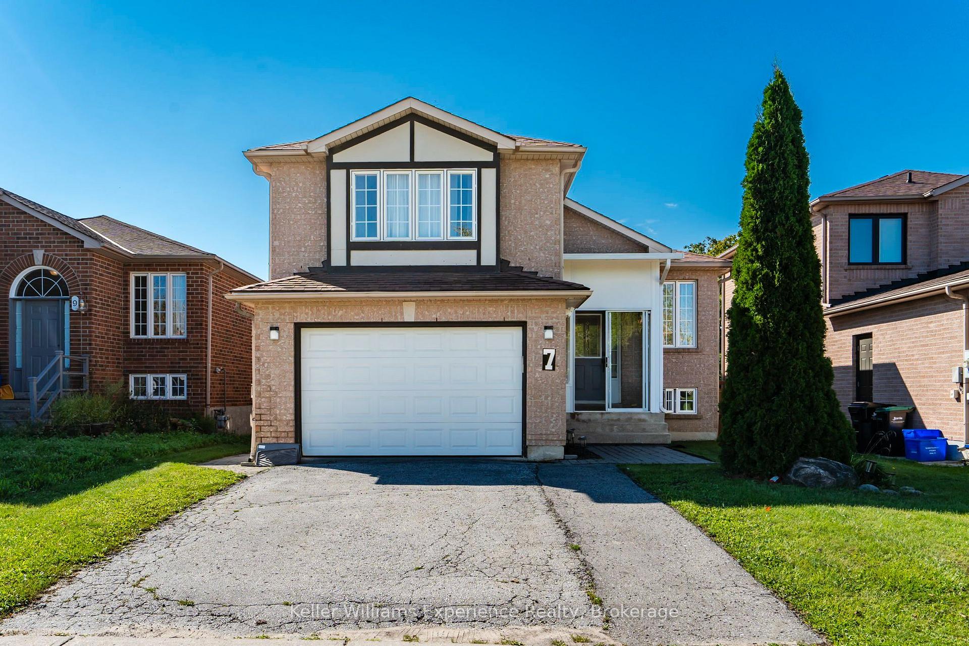 Photo 1 of 7 Golds Crescent, Barrie, Holly — HOMEH