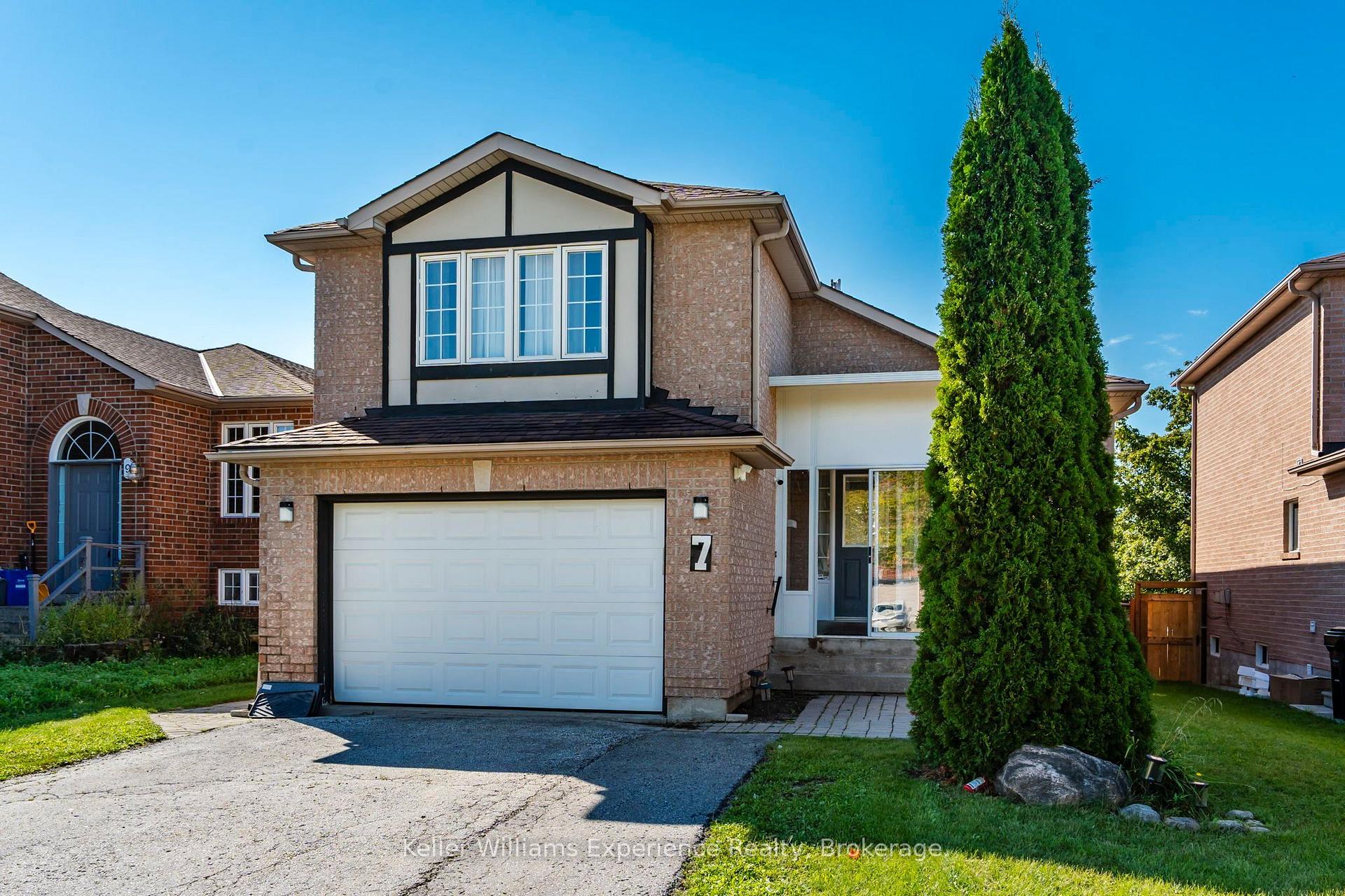 Photo 2 of 7 Golds Crescent, Barrie, Holly — HOMEH