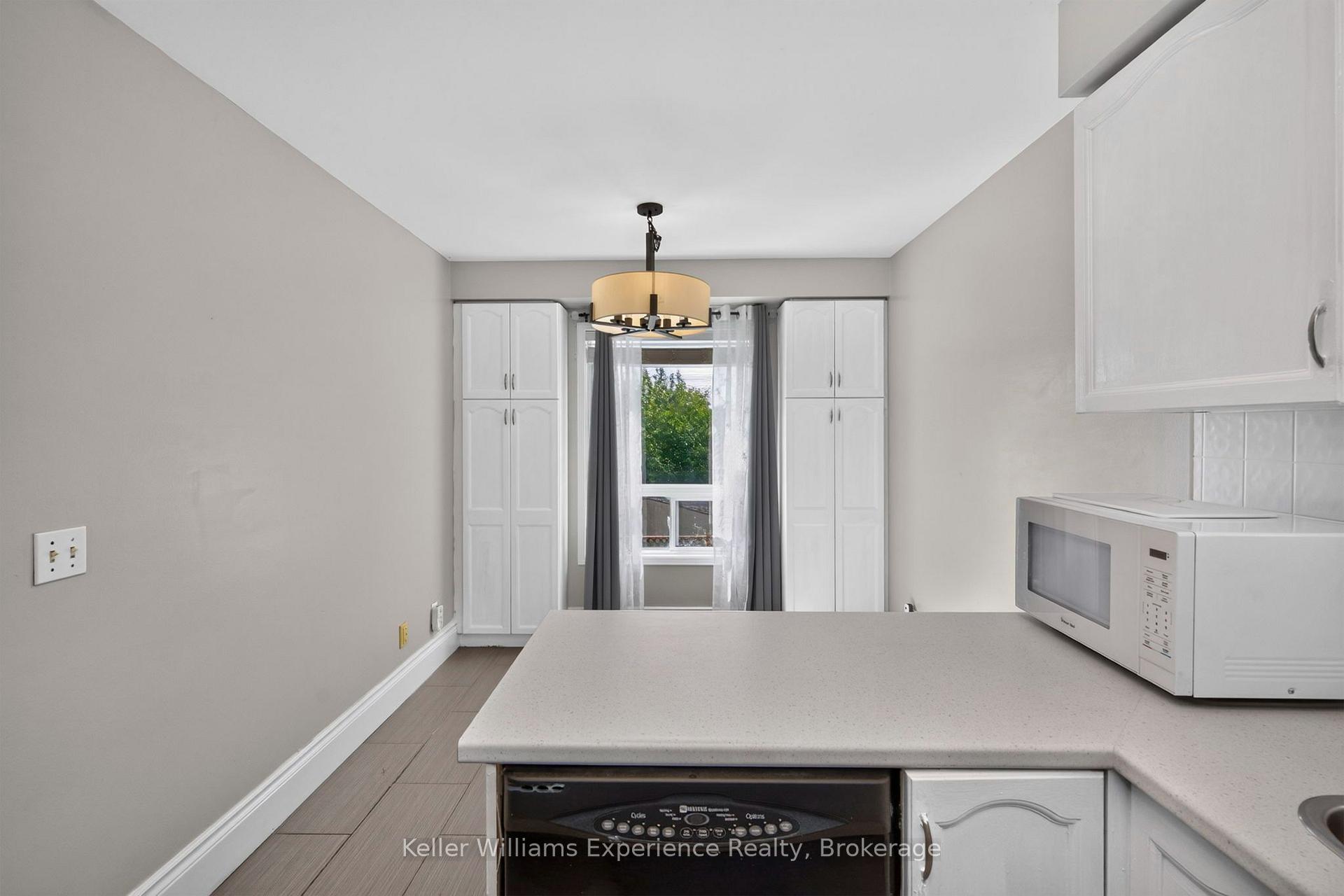 Photo 8 of 7 Golds Crescent, Barrie, Holly — HOMEH