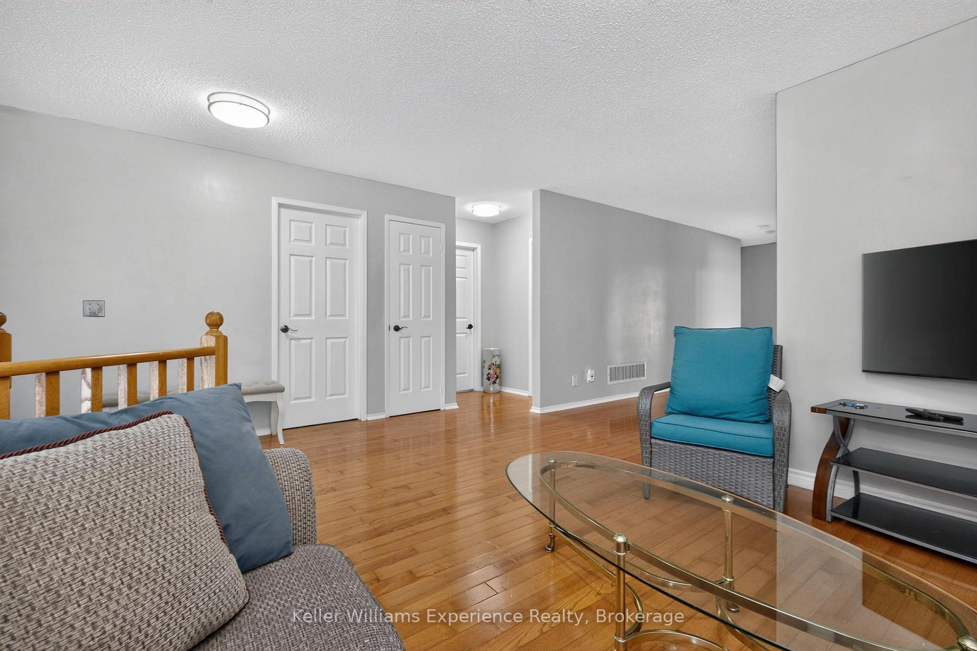 Photo 13 of 7 Golds Crescent, Barrie, Holly — HOMEH
