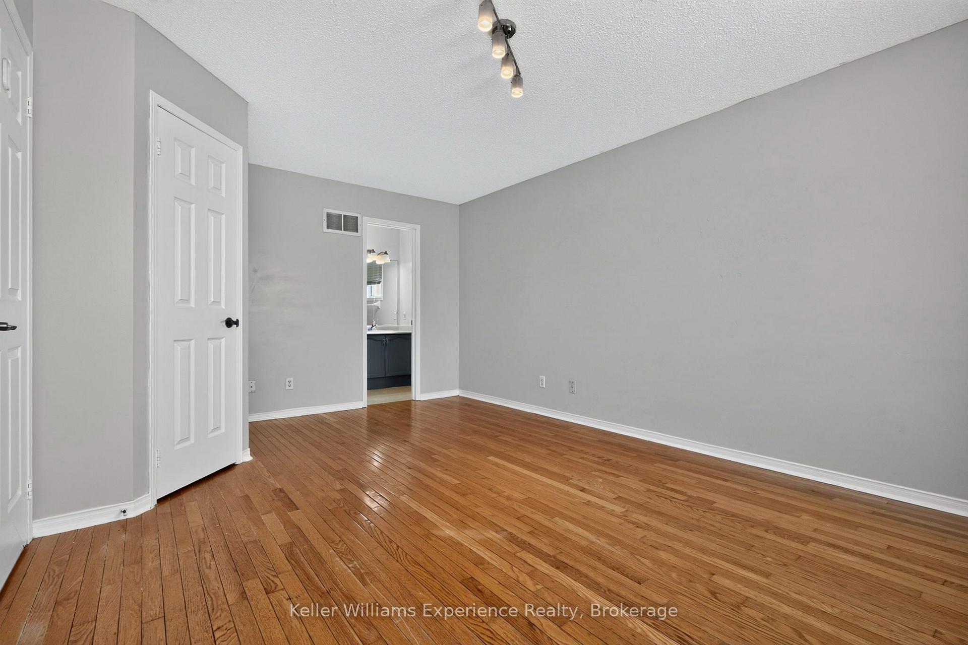 Photo 14 of 7 Golds Crescent, Barrie, Holly — HOMEH