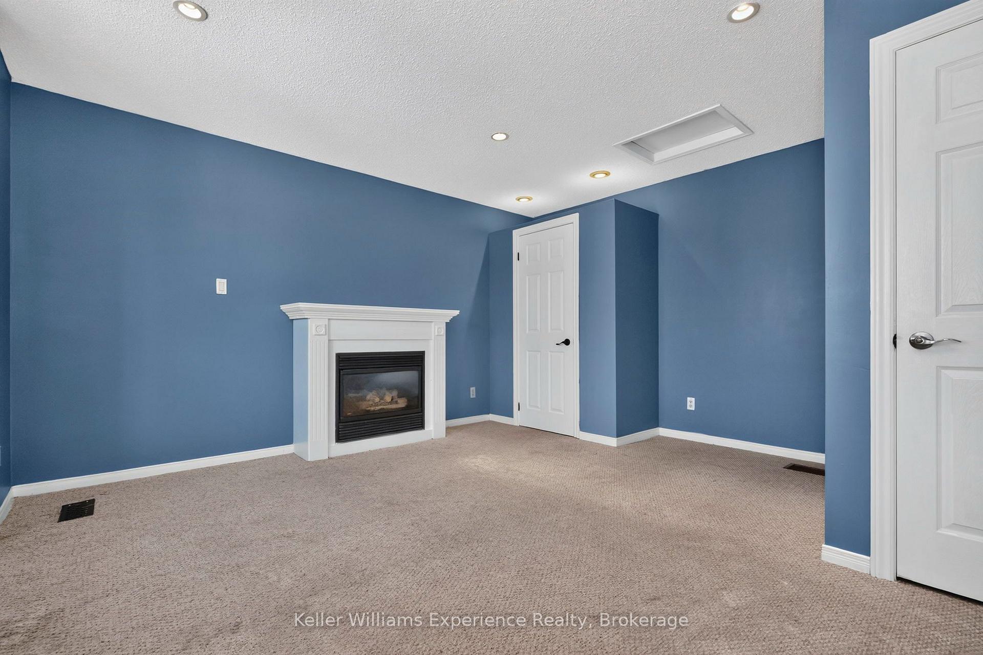 Photo 23 of 7 Golds Crescent, Barrie, Holly — HOMEH
