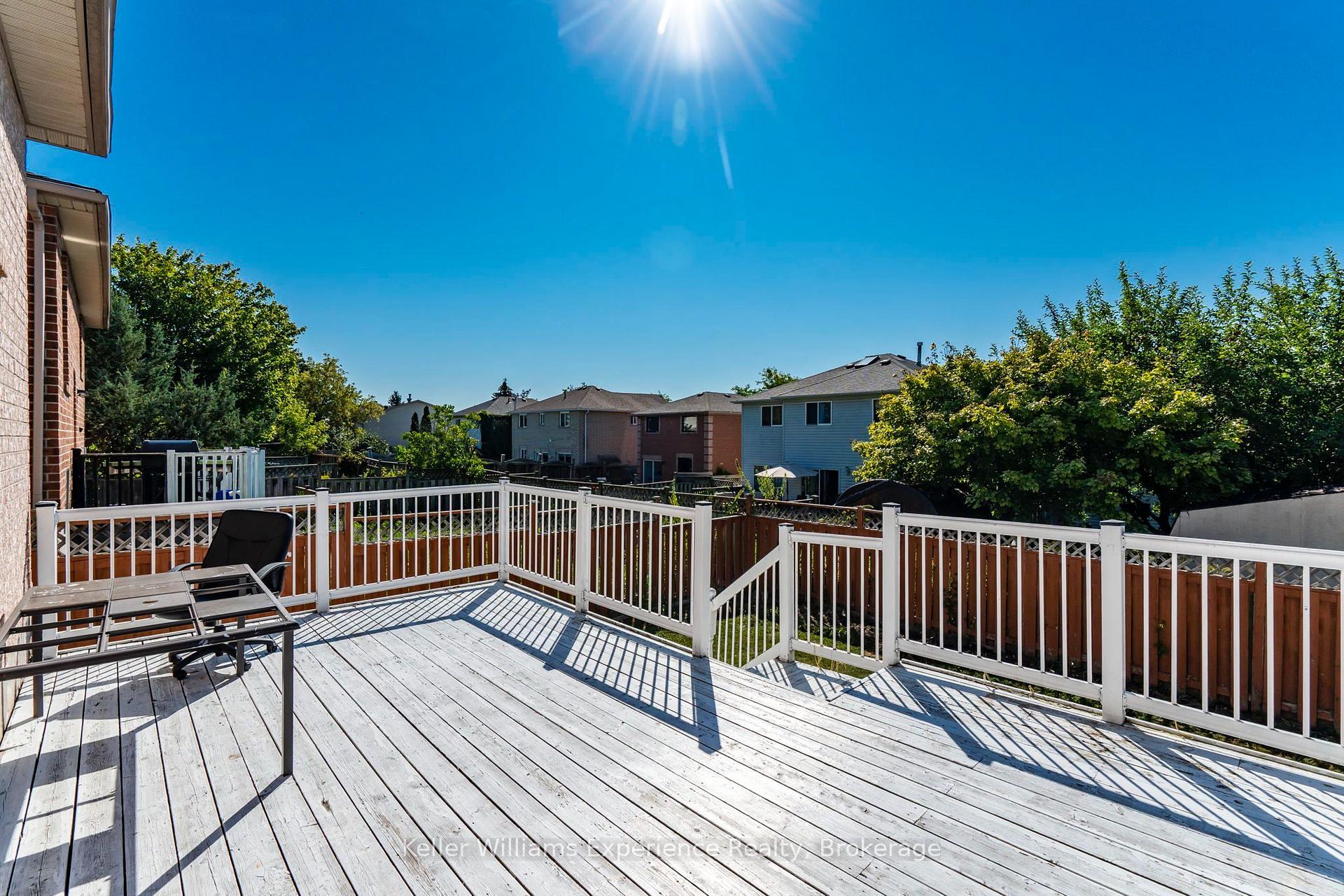 Photo 34 of 7 Golds Crescent, Barrie, Holly — HOMEH