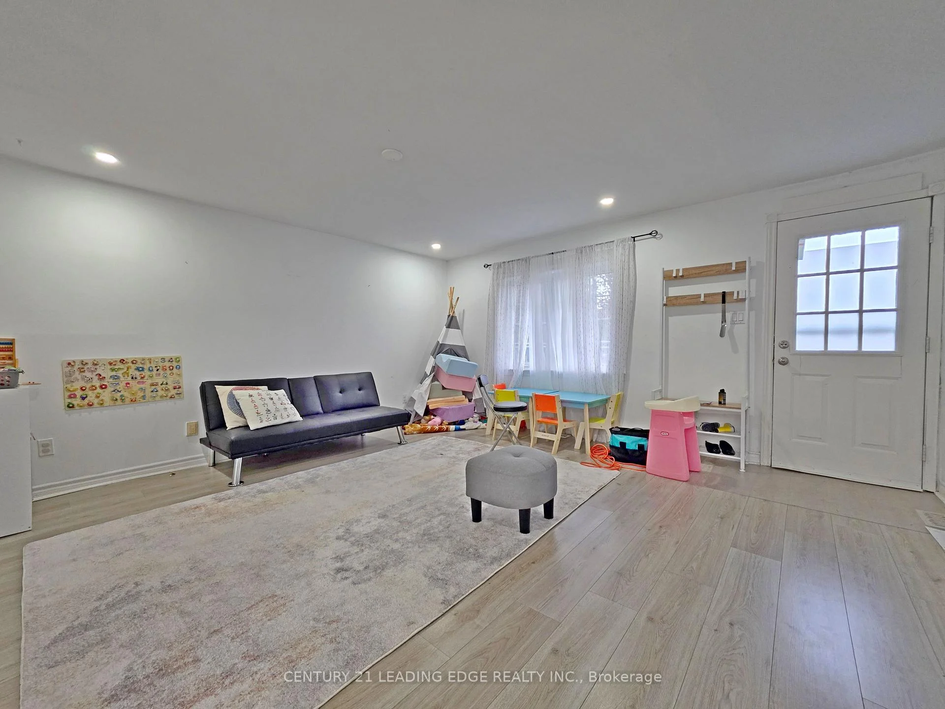 Photo 2 of 278 Pasadena Drive, Georgina, Keswick South — HOMEH
