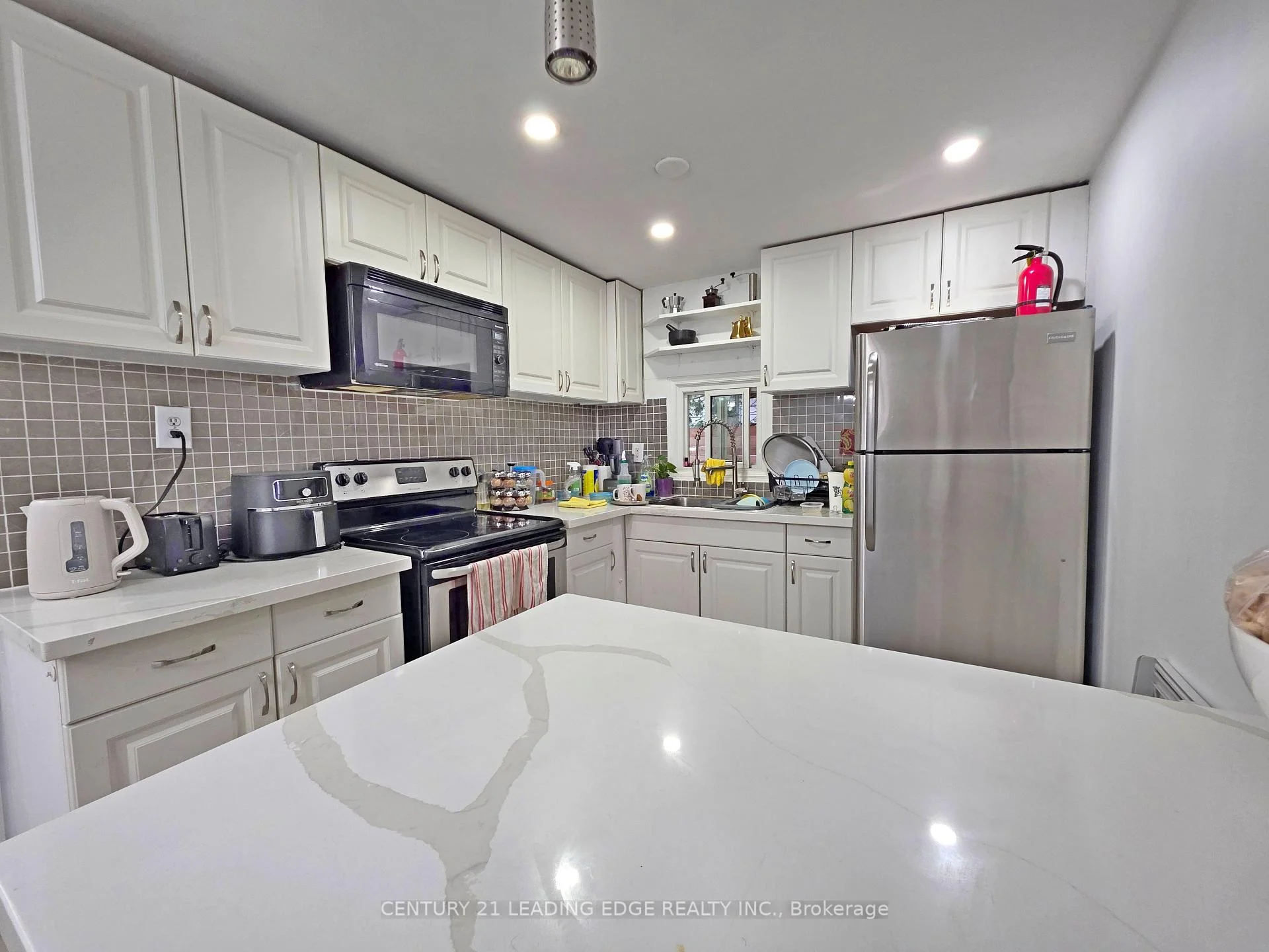 Photo 11 of 278 Pasadena Drive, Georgina, Keswick South — HOMEH