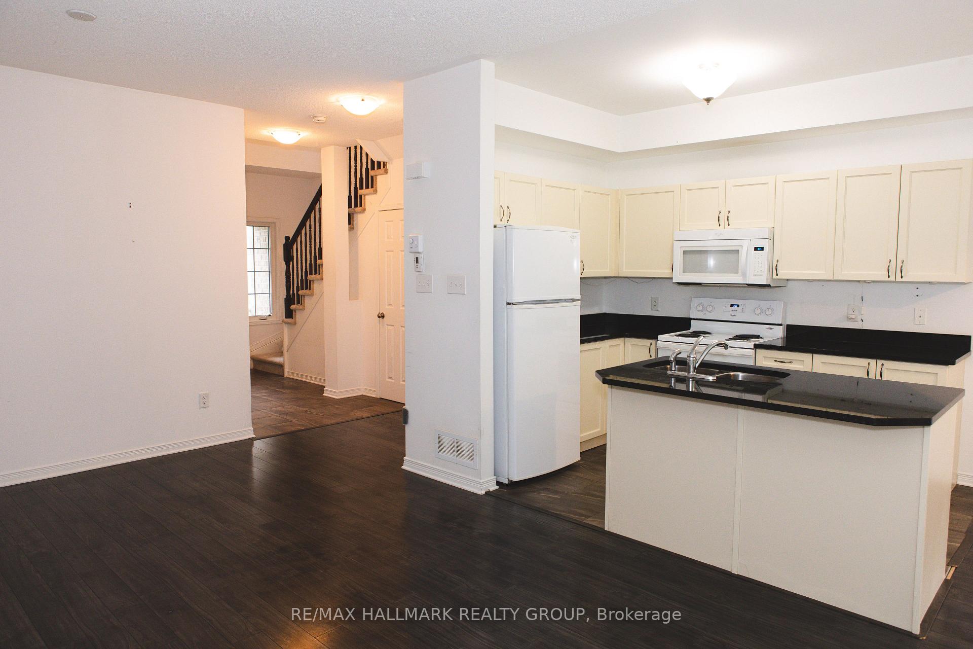 Photo 5 of 74 Dundalk Private, Ottawa, Barrhaven - Stonebridge — HOMEH