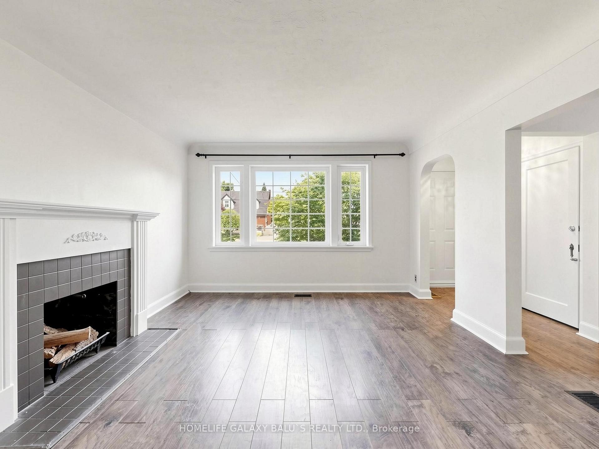 Photo 3 of 136 Central Park Boulevard N, Oshawa, O'Neill — HOMEH