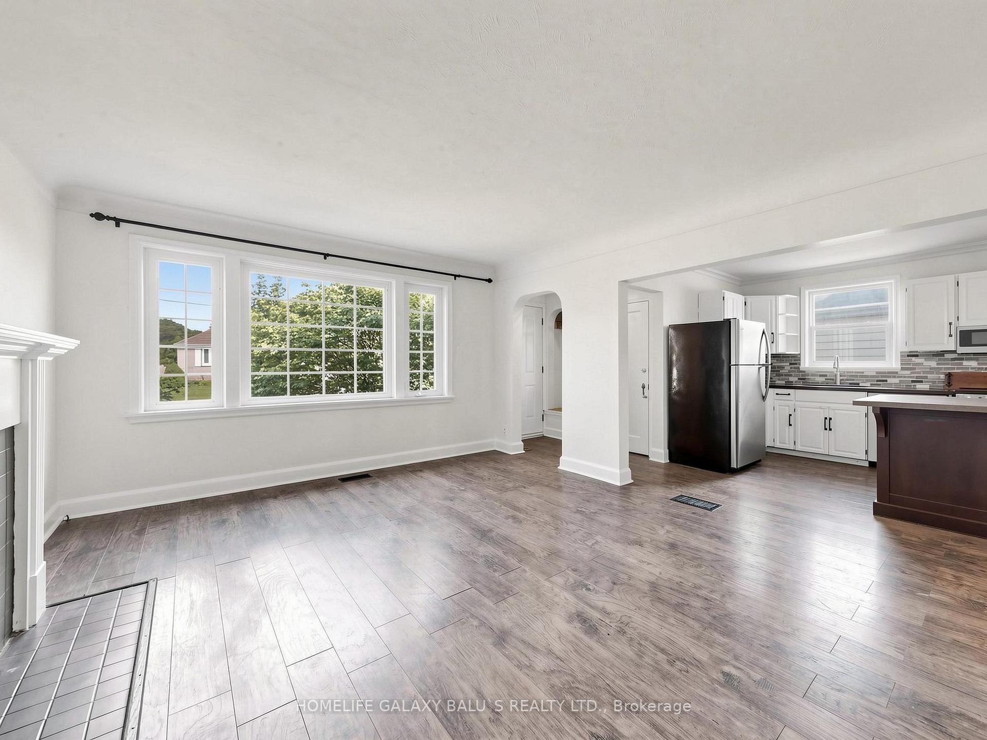 Photo 5 of 136 Central Park Boulevard N, Oshawa, O'Neill — HOMEH