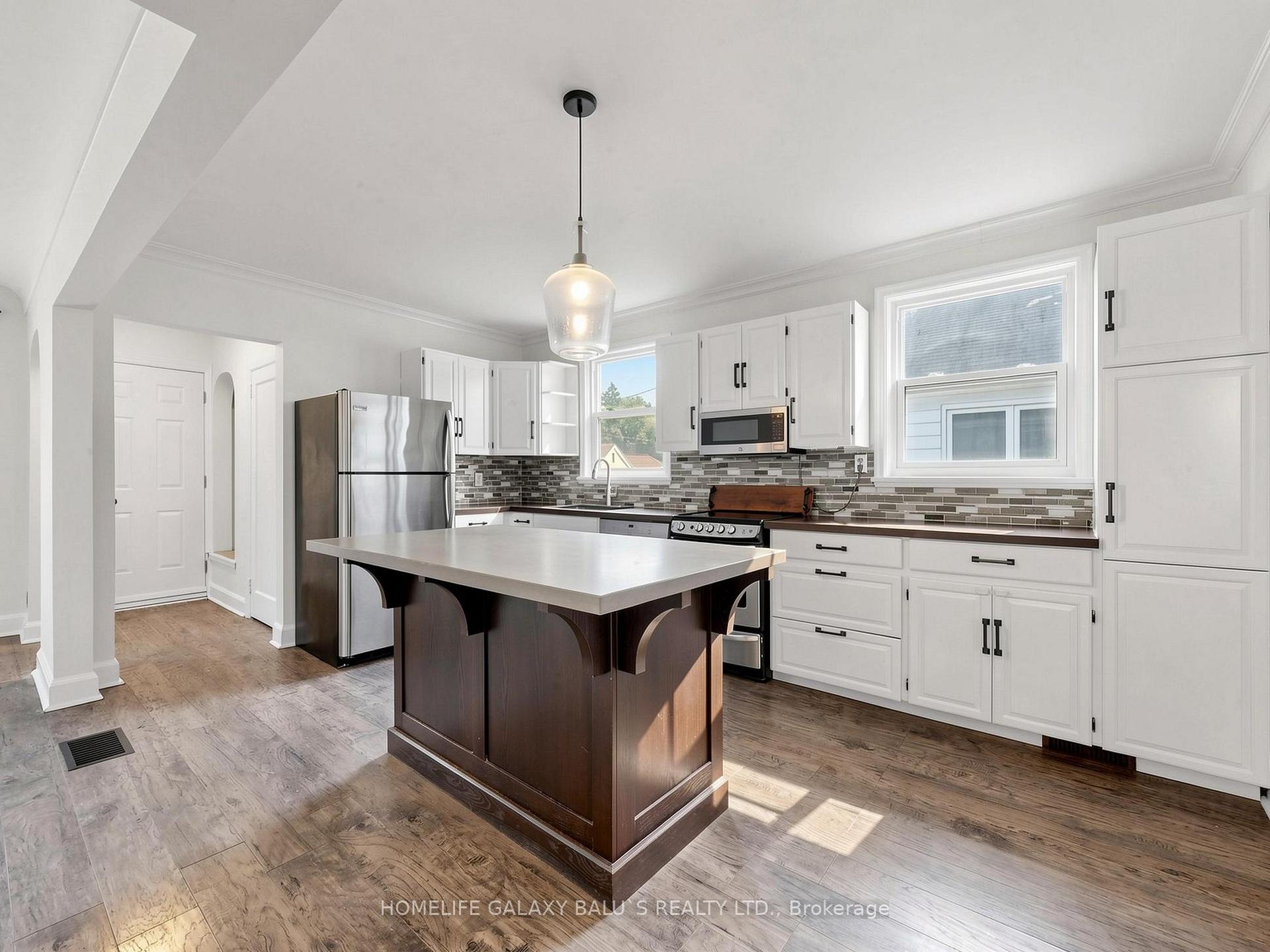 Photo 8 of 136 Central Park Boulevard N, Oshawa, O'Neill — HOMEH