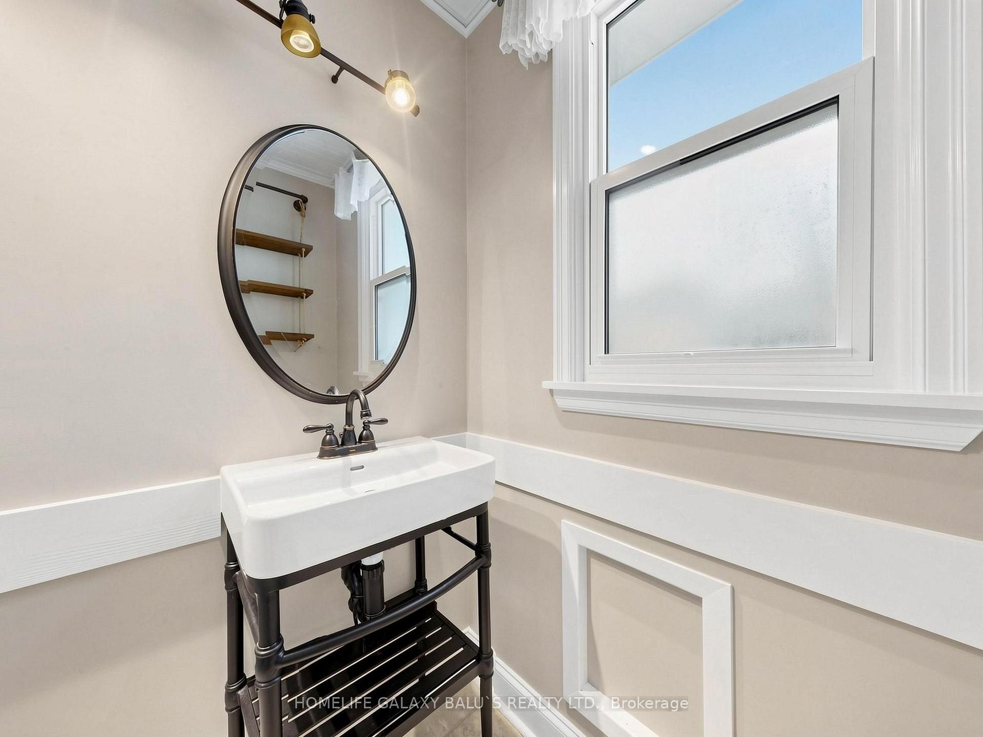 Photo 24 of 136 Central Park Boulevard N, Oshawa, O'Neill — HOMEH