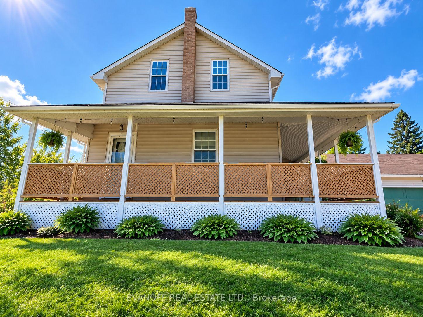 Front of 558 County Road 8