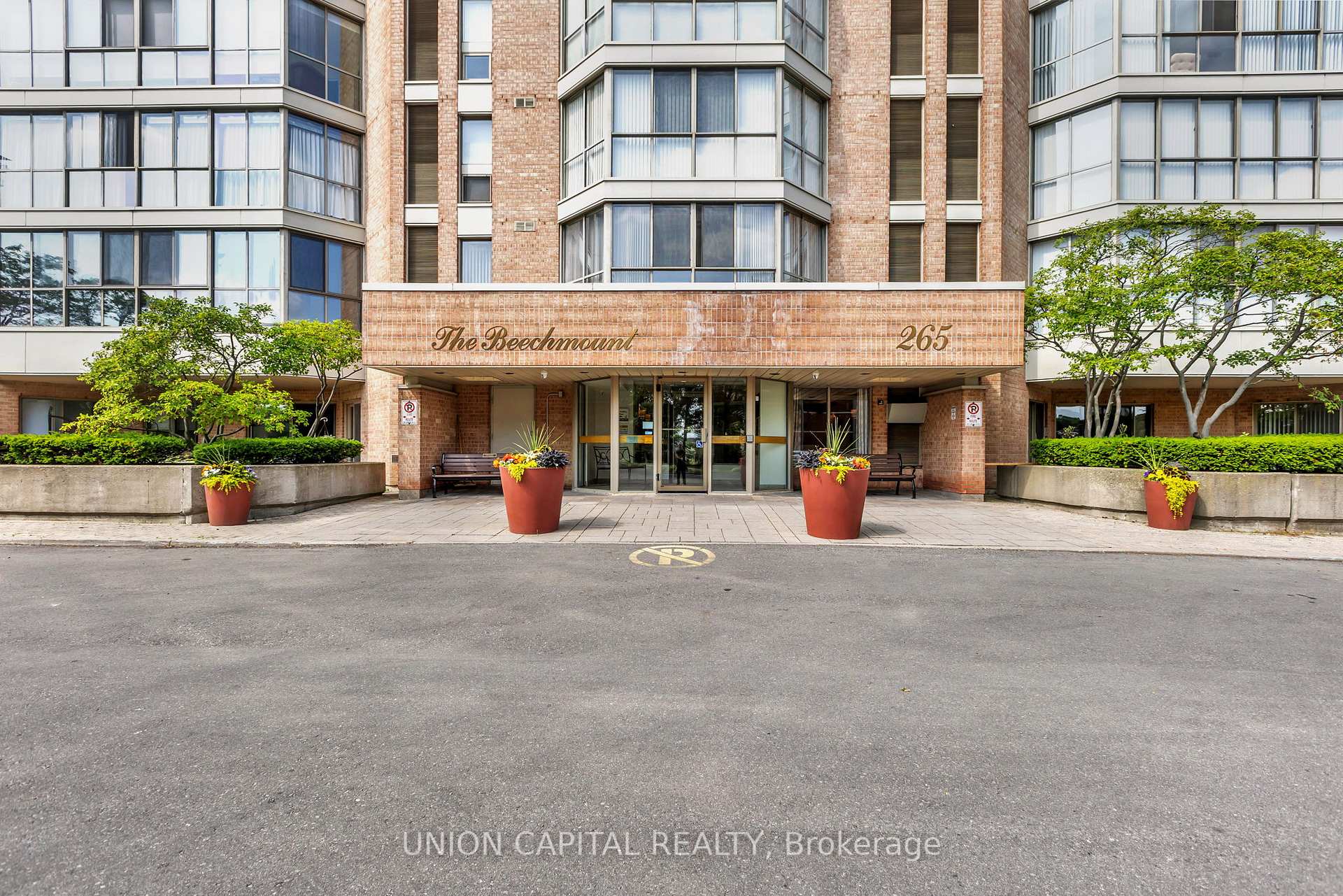 Photo 3 of Unit 502, 265 Westcourt Place, Waterloo, Beechwood — HOMEH
