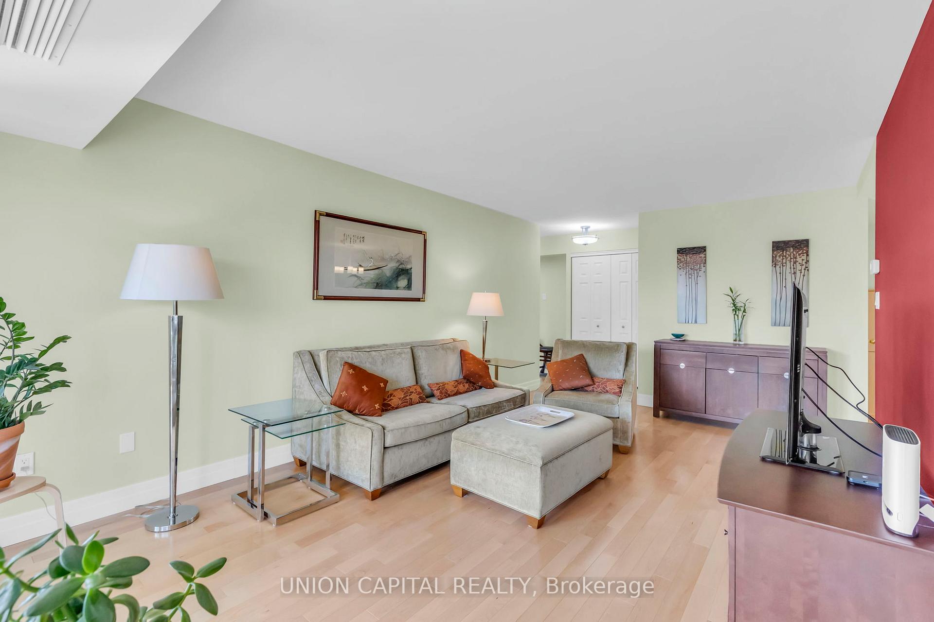 Photo 8 of Unit 502, 265 Westcourt Place, Waterloo, Beechwood — HOMEH