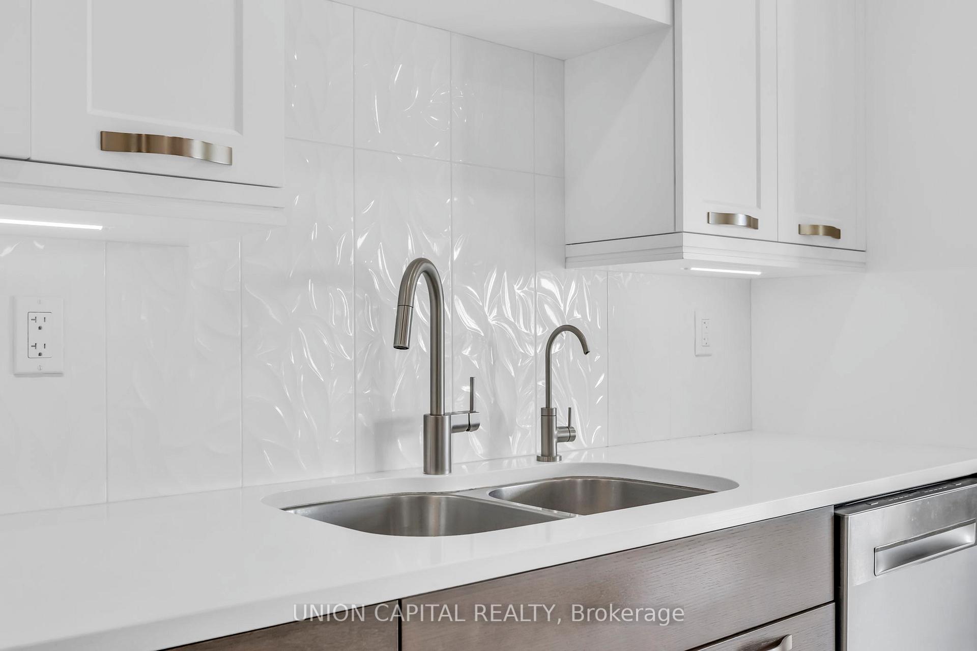 Photo 13 of Unit 502, 265 Westcourt Place, Waterloo, Beechwood — HOMEH
