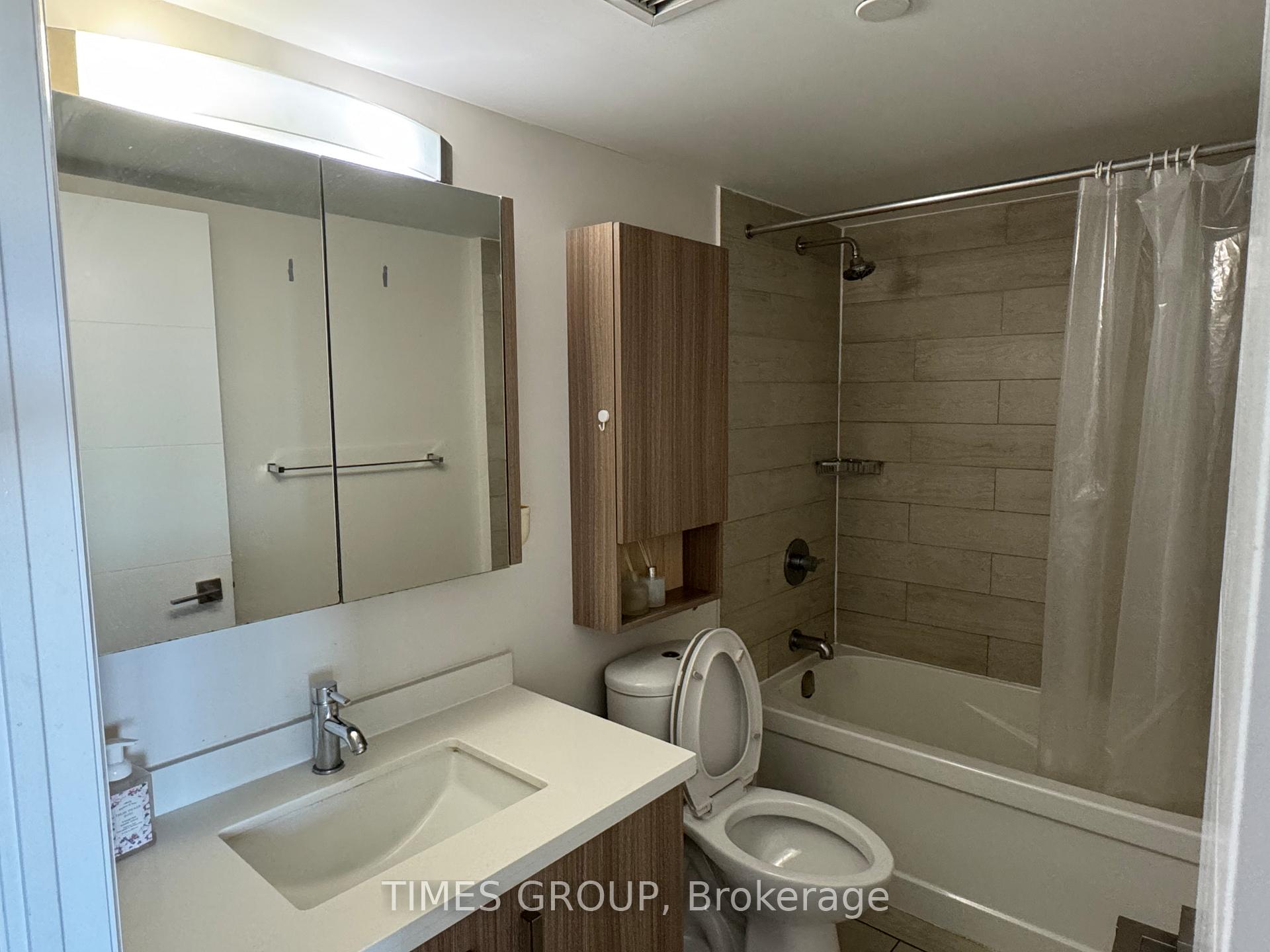 Photo 5 of Unit 1701, 18 Uptown Drive, Markham, Unionville — HOMEH