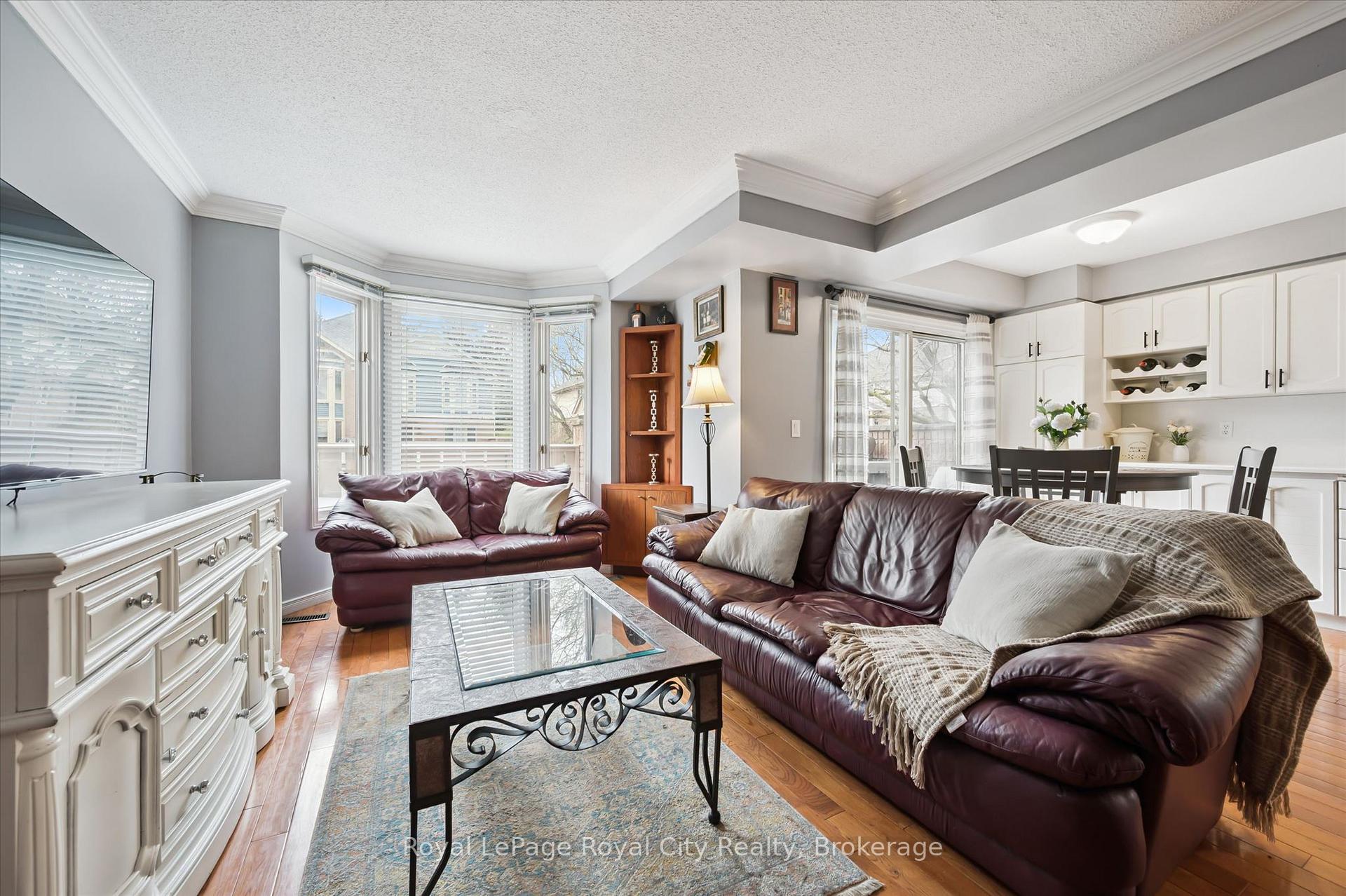 Photo 4 of Unit 25, 941 Gordon Street, Guelph, Kortright West — HOMEH