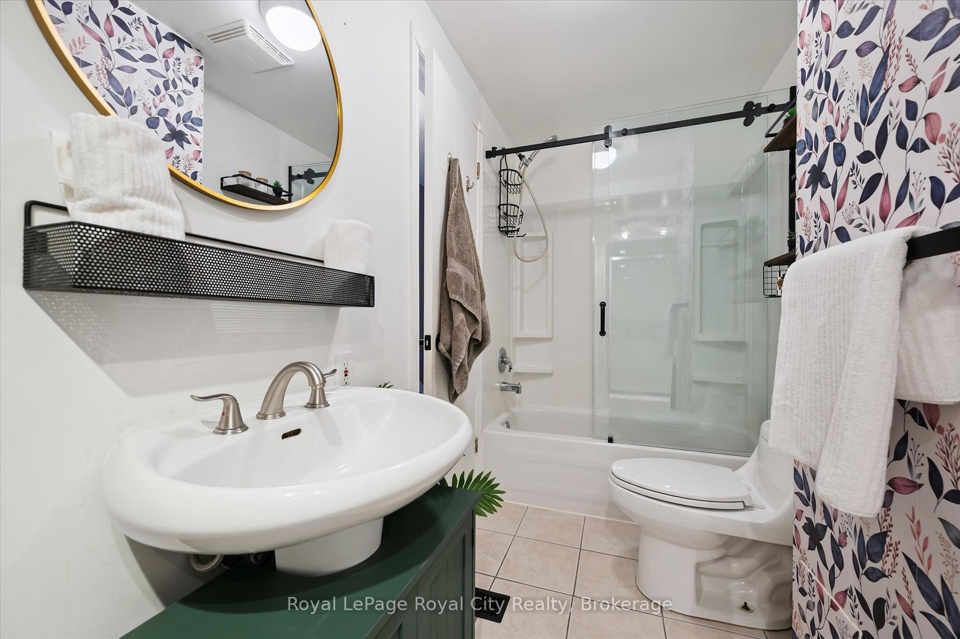 Photo 13 of Unit 25, 941 Gordon Street, Guelph, Kortright West — HOMEH