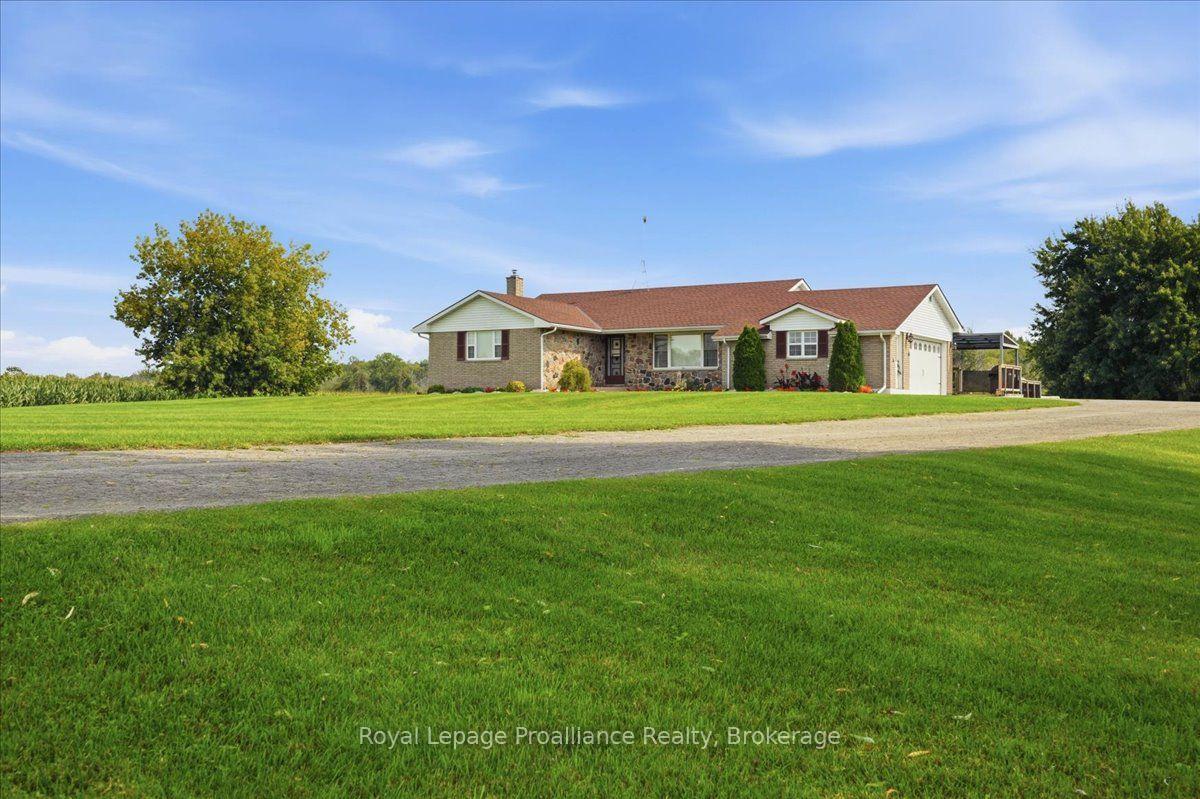 Photo 5 of 305 Valley Road, Prince Edward County, Ameliasburg Ward — HOMEH