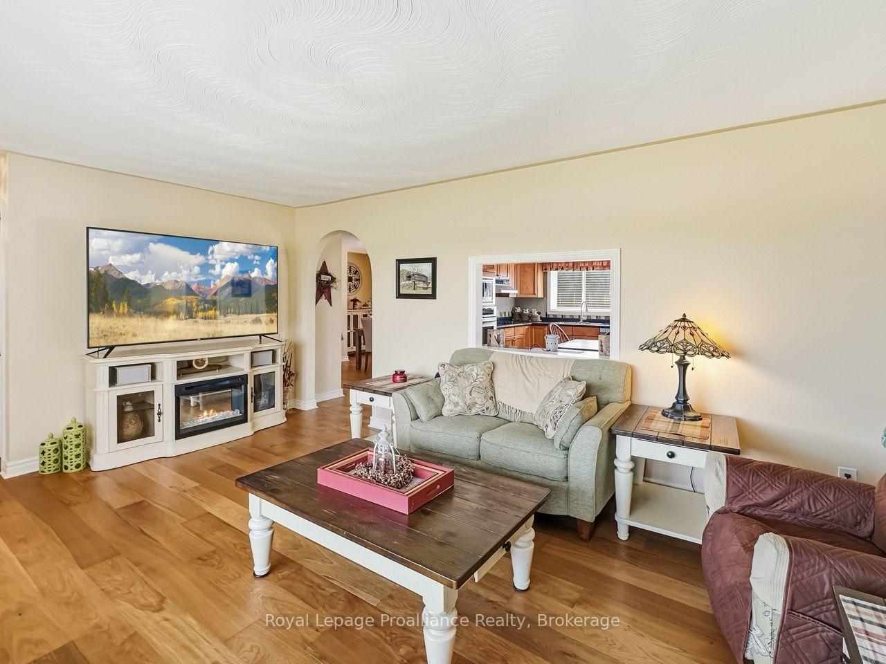 Photo 17 of 305 Valley Road, Prince Edward County, Ameliasburg Ward — HOMEH