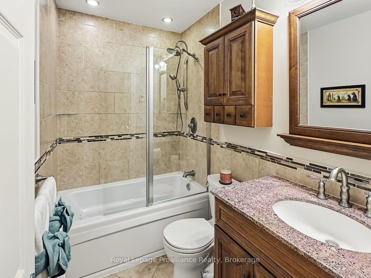 Photo 26 of 305 Valley Road, Prince Edward County, Ameliasburg Ward — HOMEH