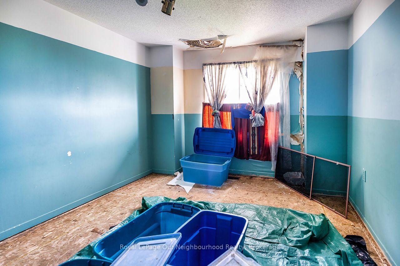 Photo 16 of 24 Coe Drive, Ajax, Central — HOMEH