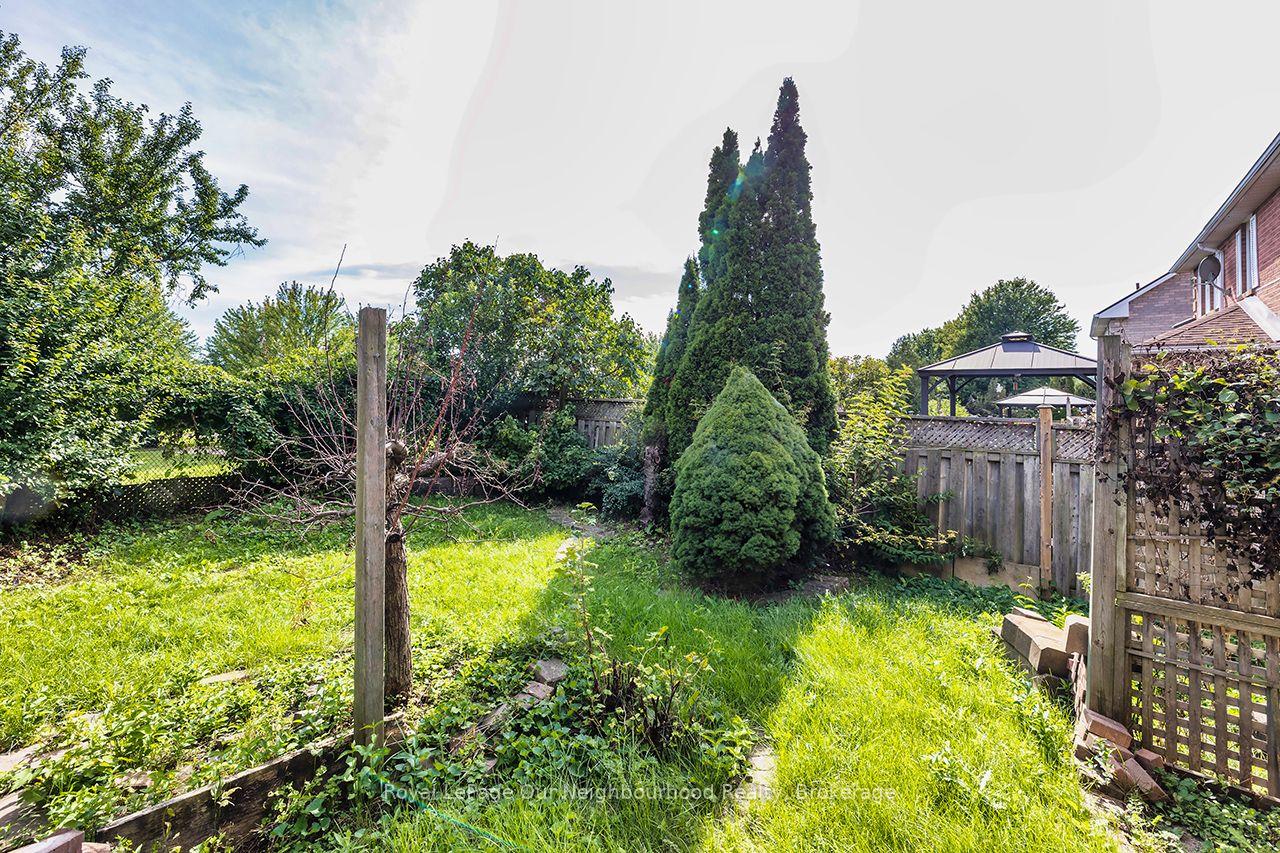 Photo 20 of 24 Coe Drive, Ajax, Central — HOMEH