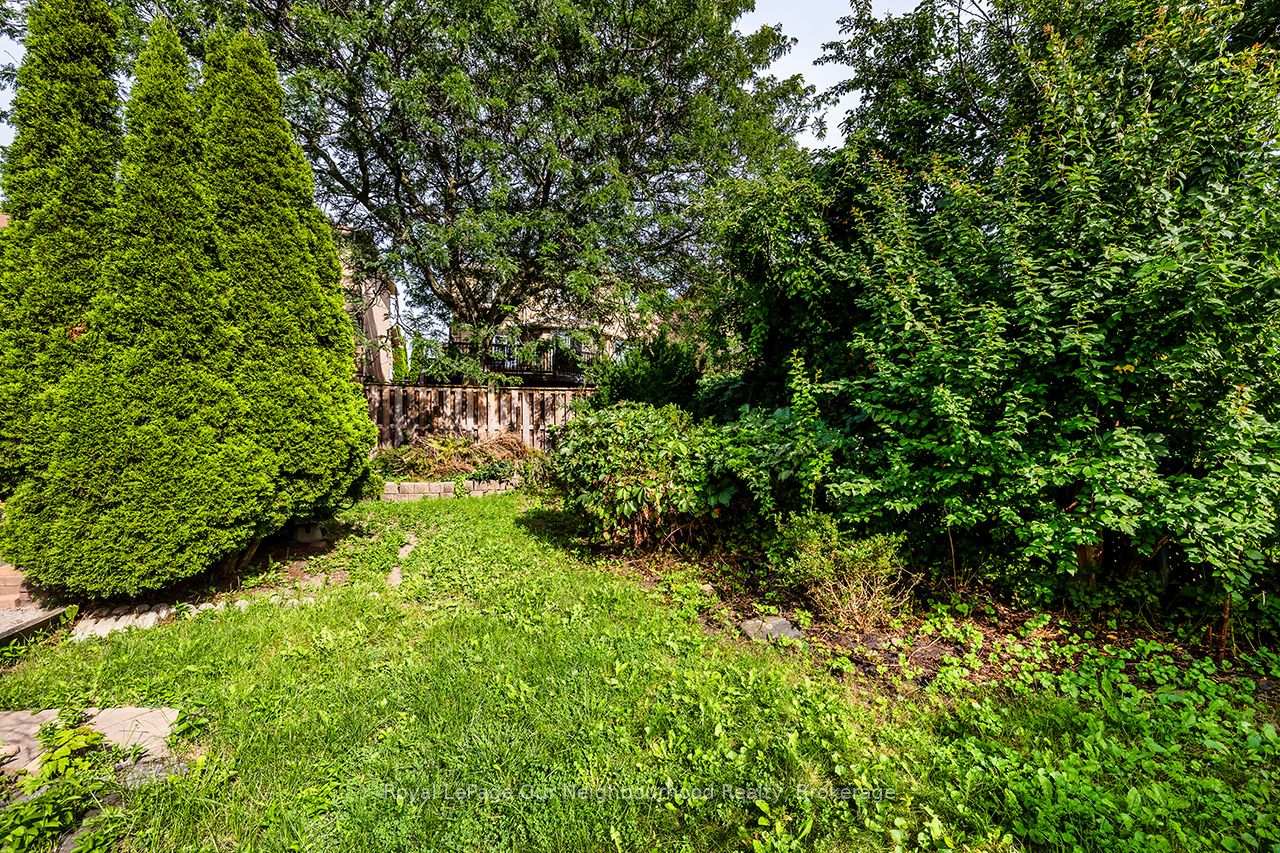 Photo 21 of 24 Coe Drive, Ajax, Central — HOMEH