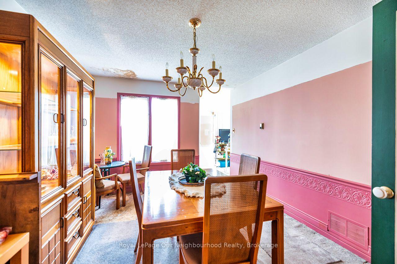 Photo 25 of 24 Coe Drive, Ajax, Central — HOMEH