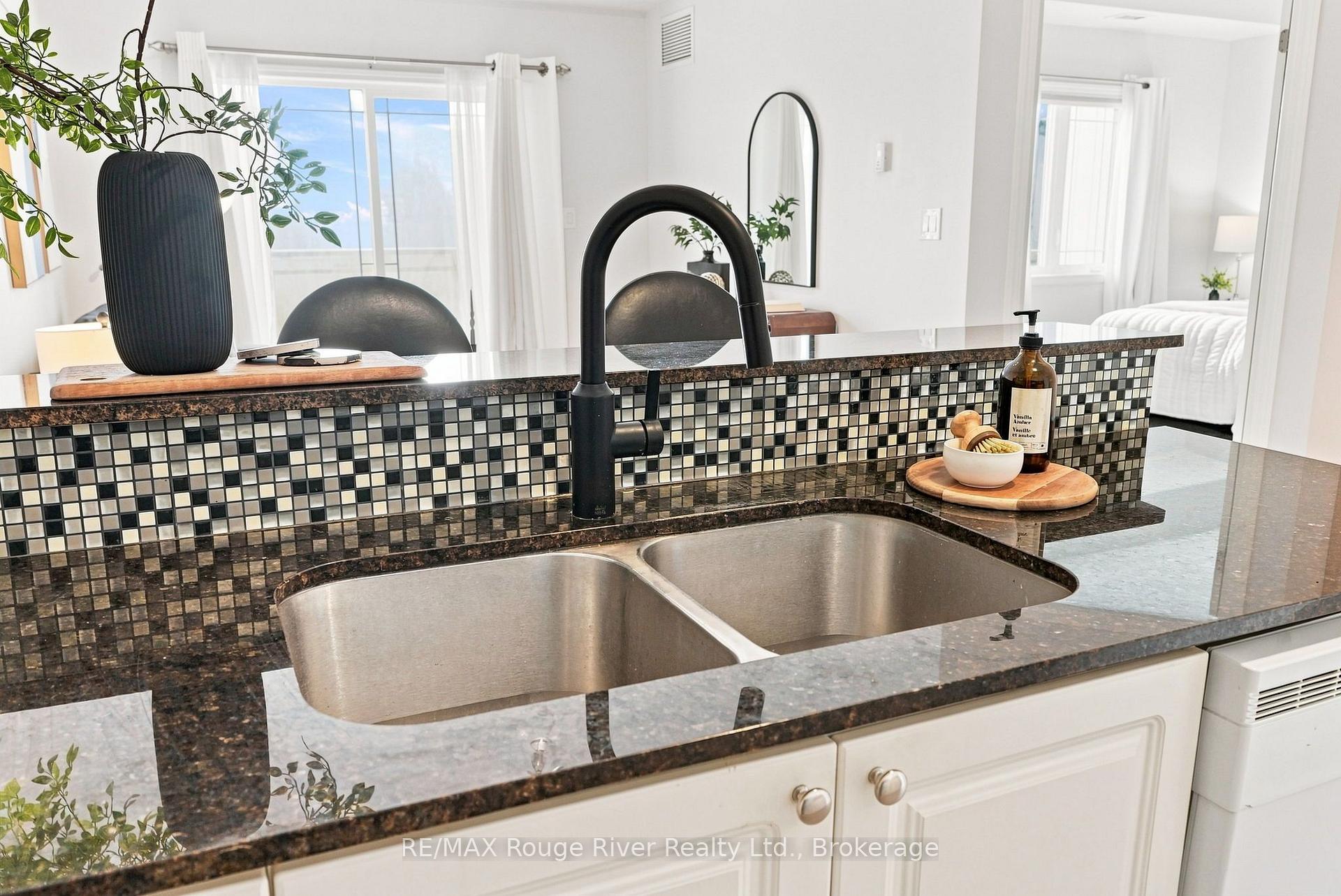 Photo 8 of Unit 311, 1 Sidney Lane, Clarington, Bowmanville — HOMEH