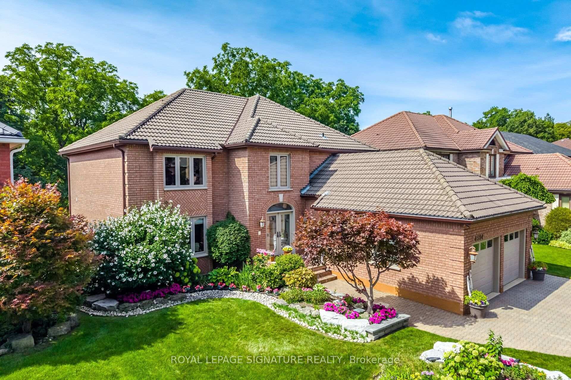 Front of 4594 Badminton Drive