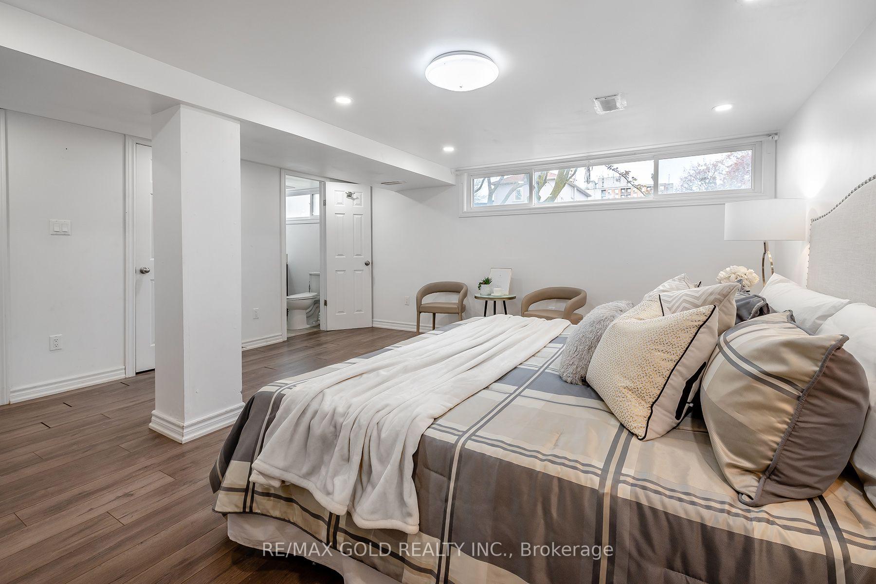 Photo 10 of 3 Willamere Drive, Scarborough, Cliffcrest — HOMEH