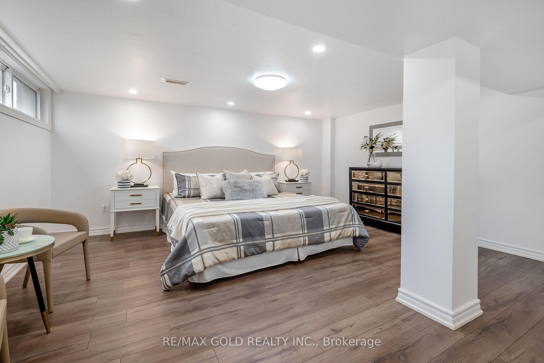 Photo 11 of 3 Willamere Drive, Scarborough, Cliffcrest — HOMEH
