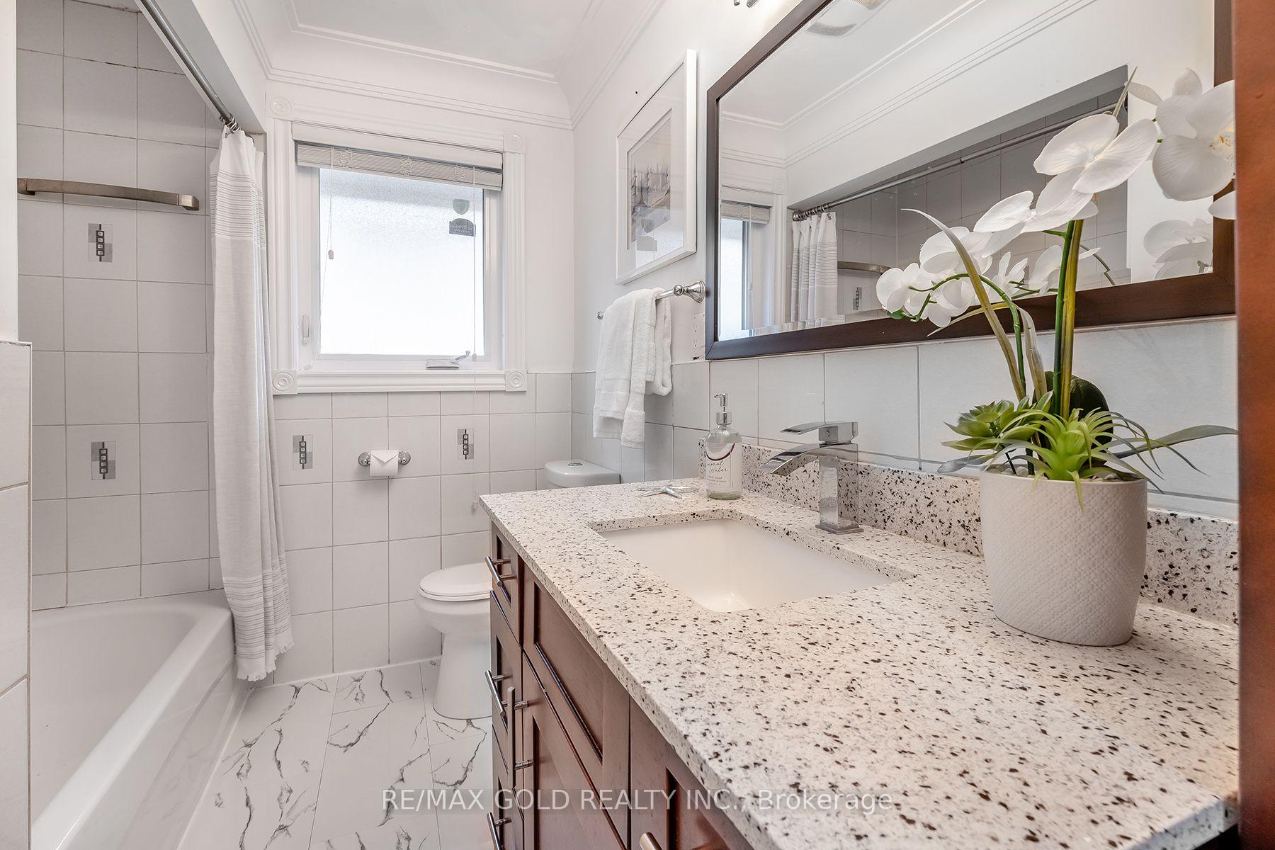 Photo 13 of 3 Willamere Drive, Scarborough, Cliffcrest — HOMEH