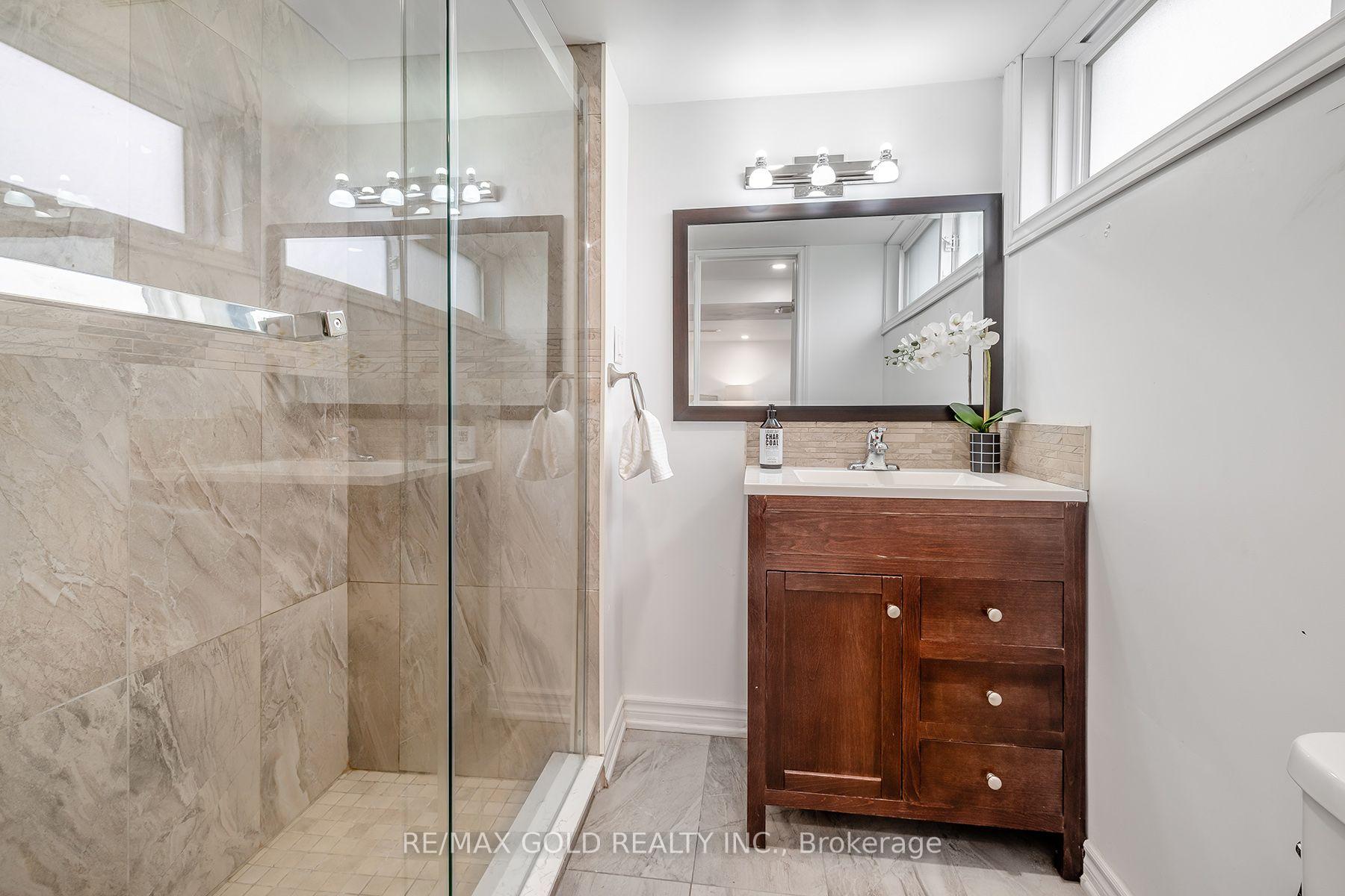 Photo 14 of 3 Willamere Drive, Scarborough, Cliffcrest — HOMEH