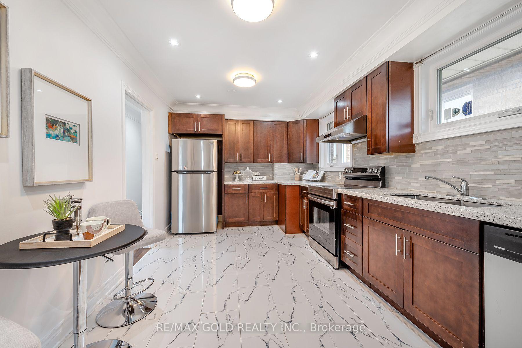 Photo 25 of 3 Willamere Drive, Scarborough, Cliffcrest — HOMEH