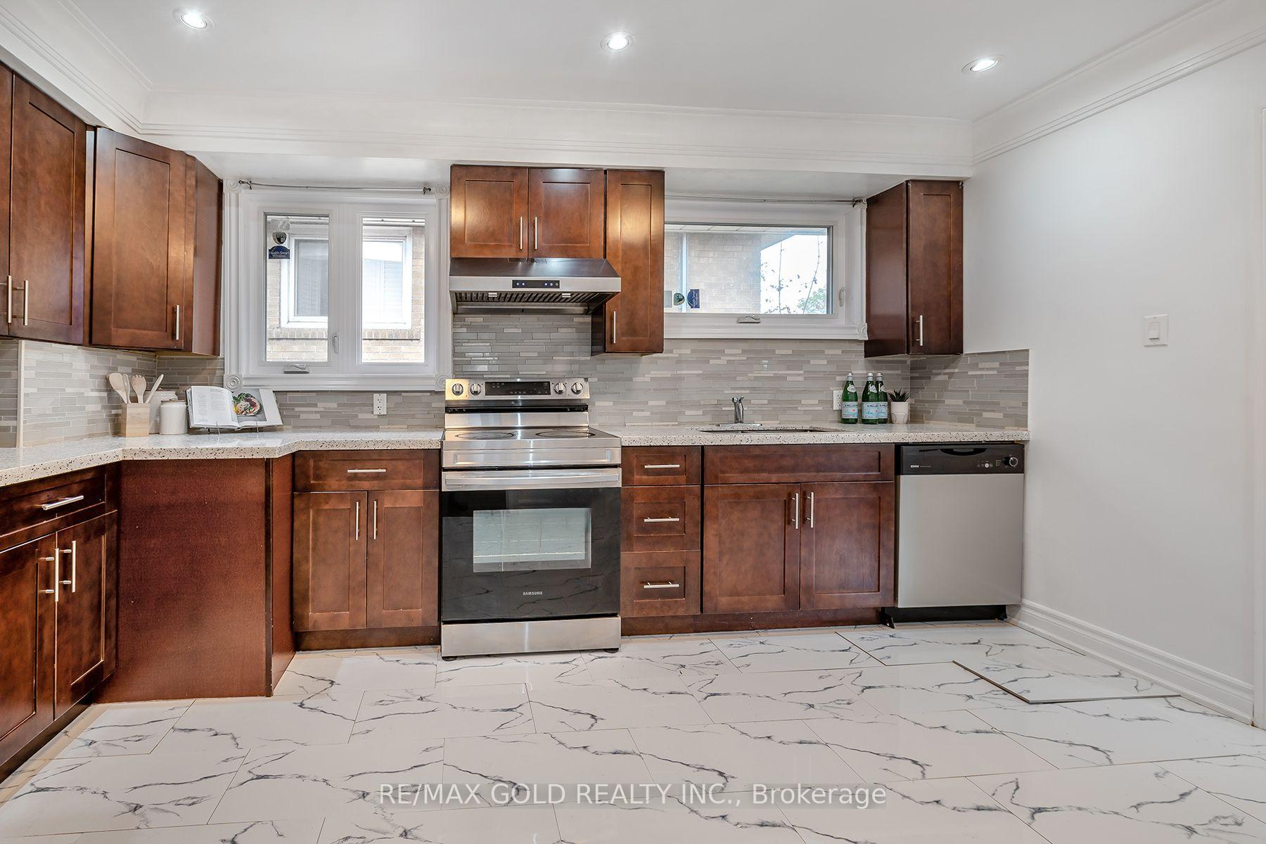 Photo 27 of 3 Willamere Drive, Scarborough, Cliffcrest — HOMEH