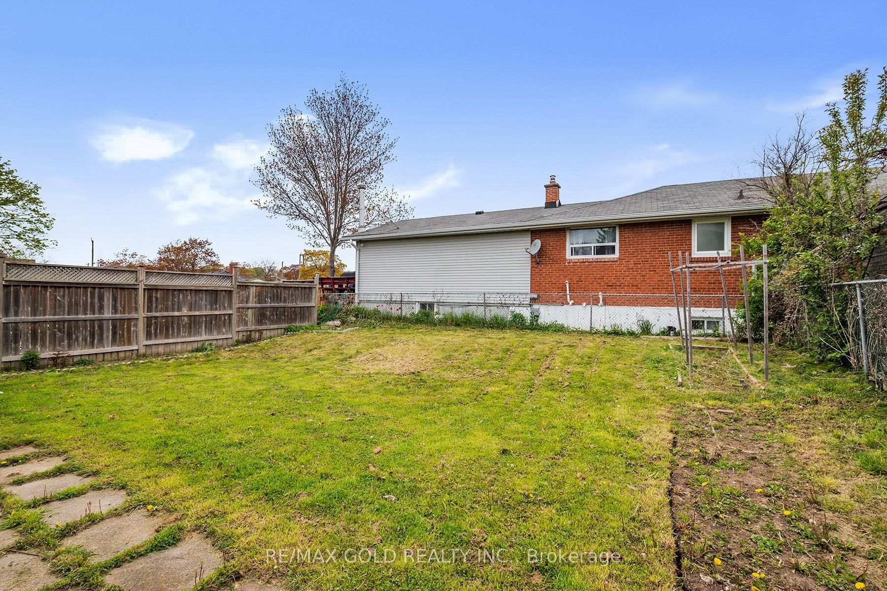 Photo 35 of 3 Willamere Drive, Scarborough, Cliffcrest — HOMEH