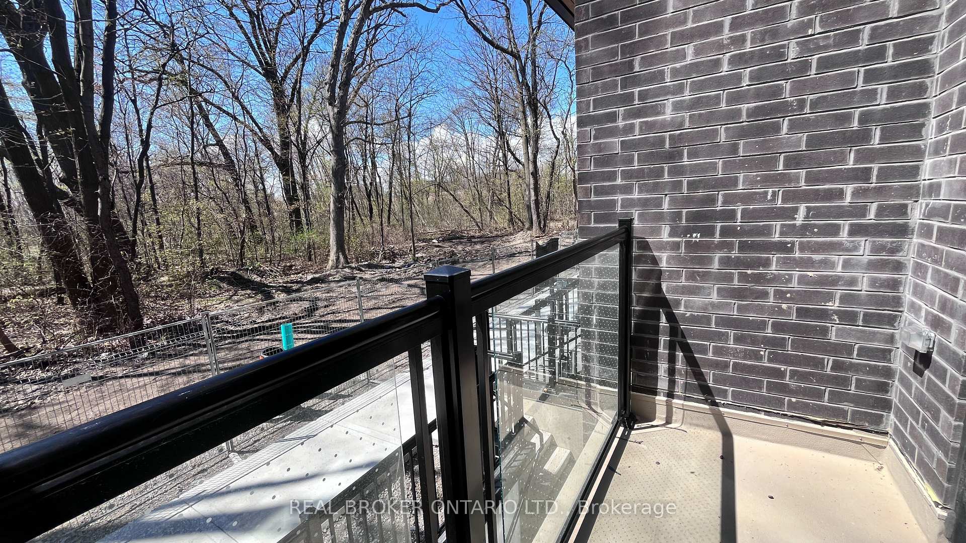Photo 3 of Unit 11, 170 Clonmore Drive, Scarborough, Birchcliffe-Cliffside — HOMEH