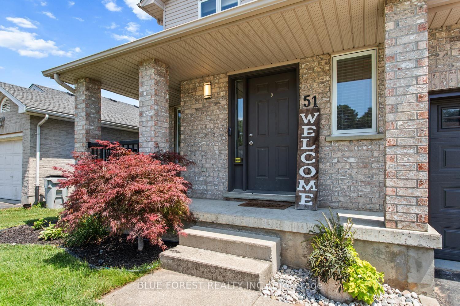 Photo 3 of 51 Hickory Boulevard W, Strathroy-Caradoc, SE — HOMEH