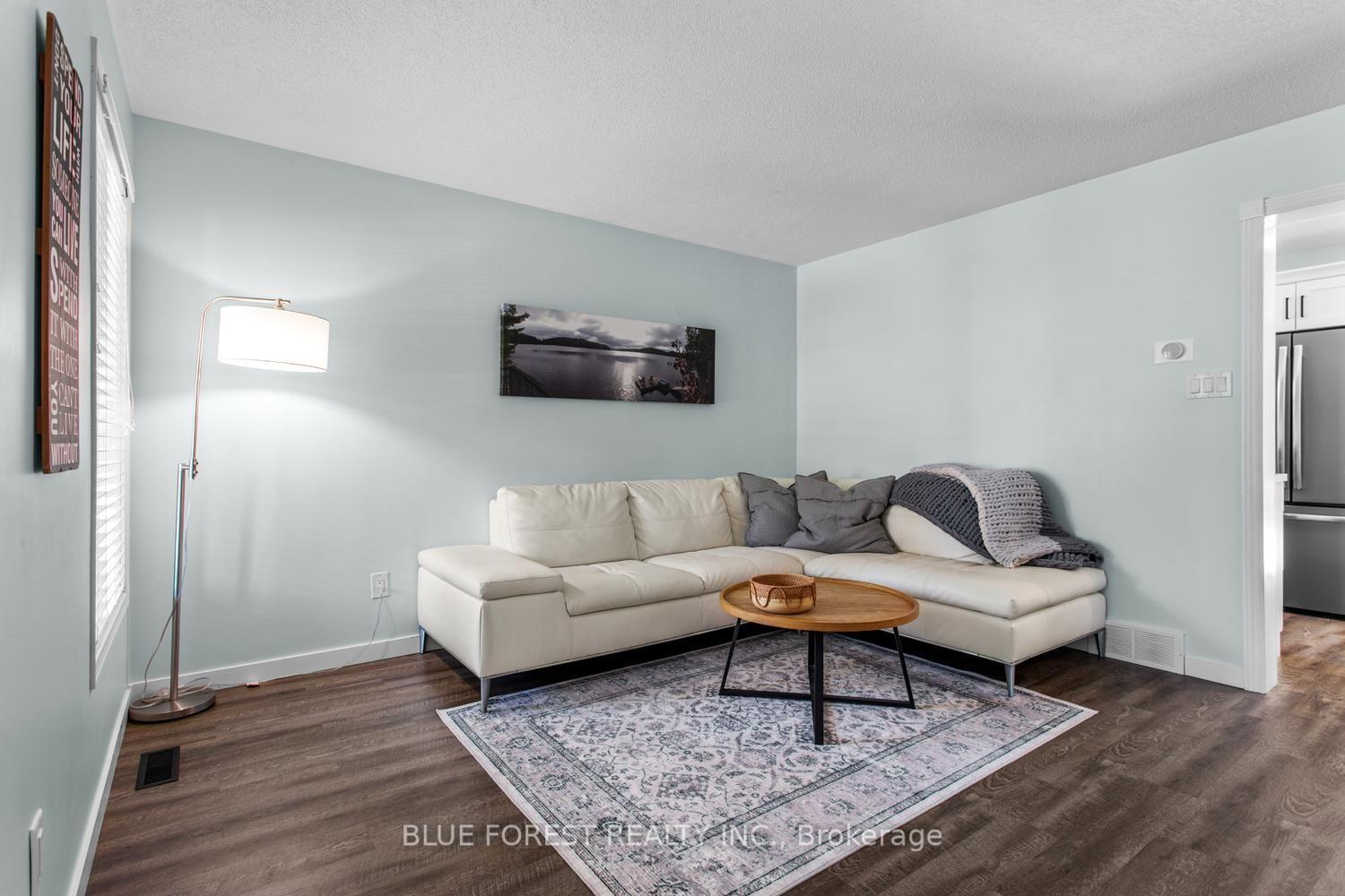 Photo 6 of 51 Hickory Boulevard W, Strathroy-Caradoc, SE — HOMEH