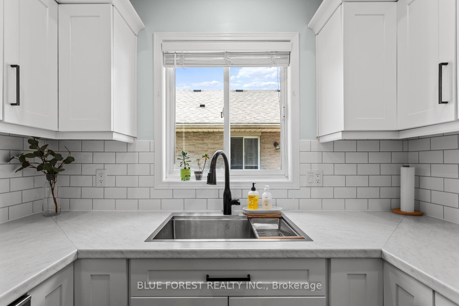 Photo 14 of 51 Hickory Boulevard W, Strathroy-Caradoc, SE — HOMEH
