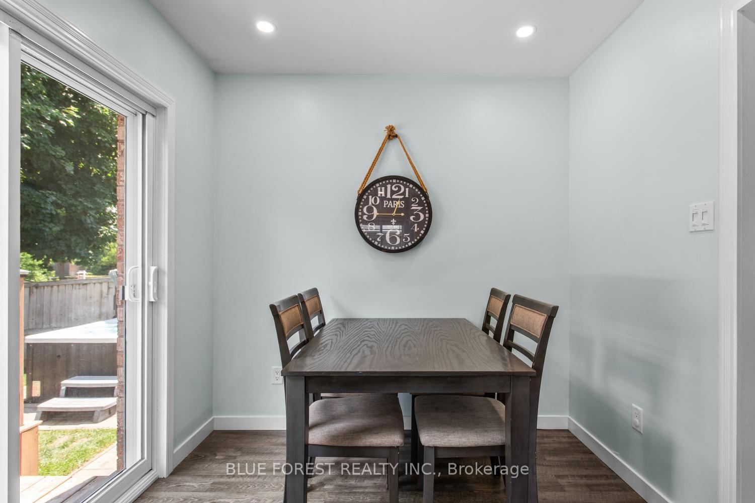 Photo 17 of 51 Hickory Boulevard W, Strathroy-Caradoc, SE — HOMEH