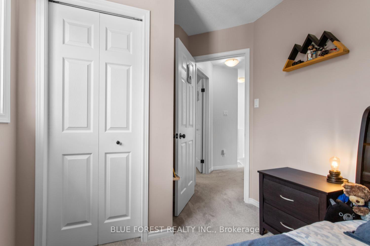 Photo 22 of 51 Hickory Boulevard W, Strathroy-Caradoc, SE — HOMEH