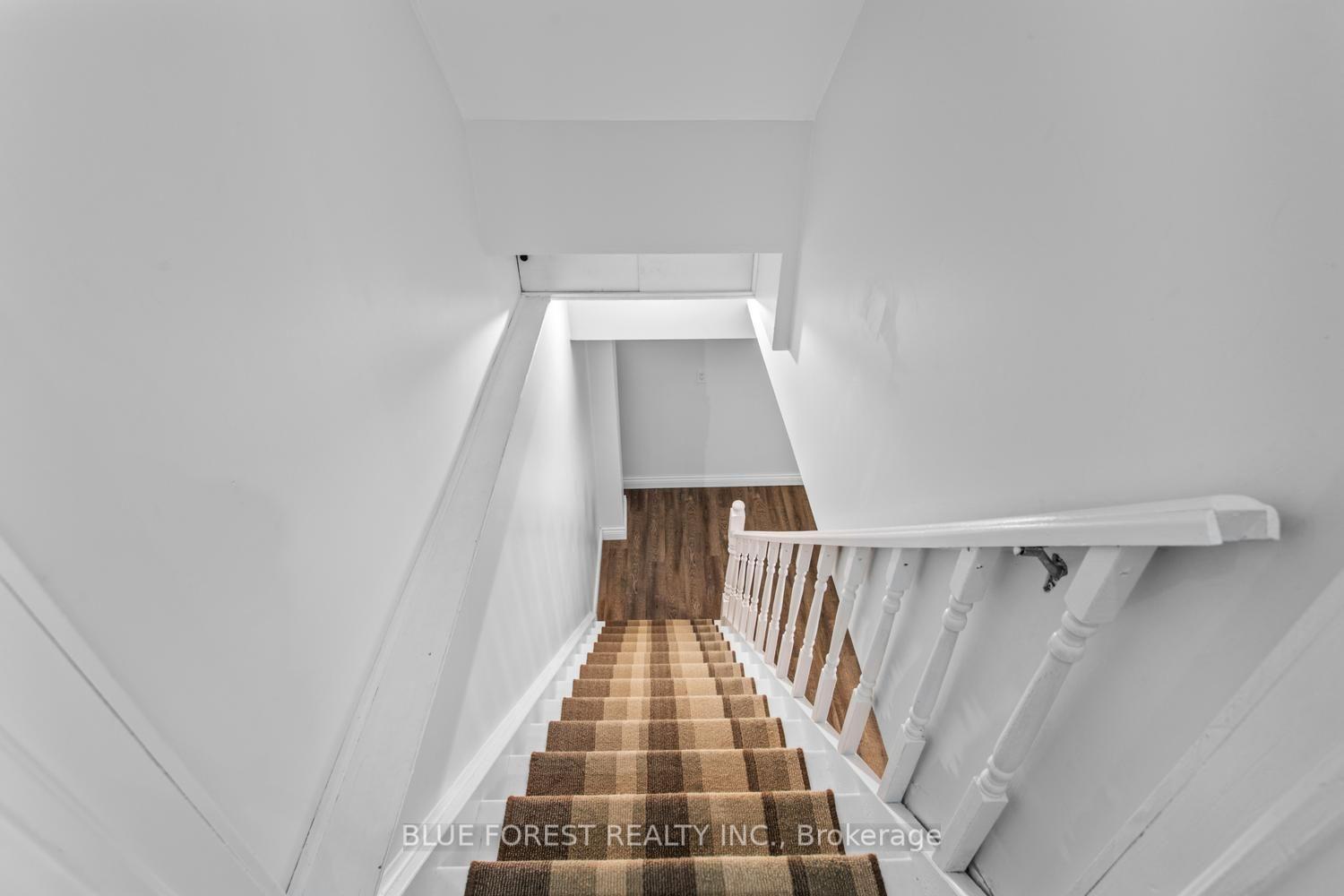 Photo 26 of 51 Hickory Boulevard W, Strathroy-Caradoc, SE — HOMEH