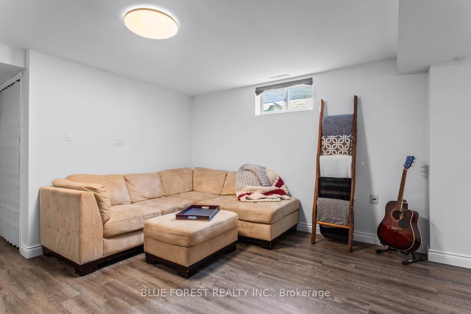 Photo 29 of 51 Hickory Boulevard W, Strathroy-Caradoc, SE — HOMEH