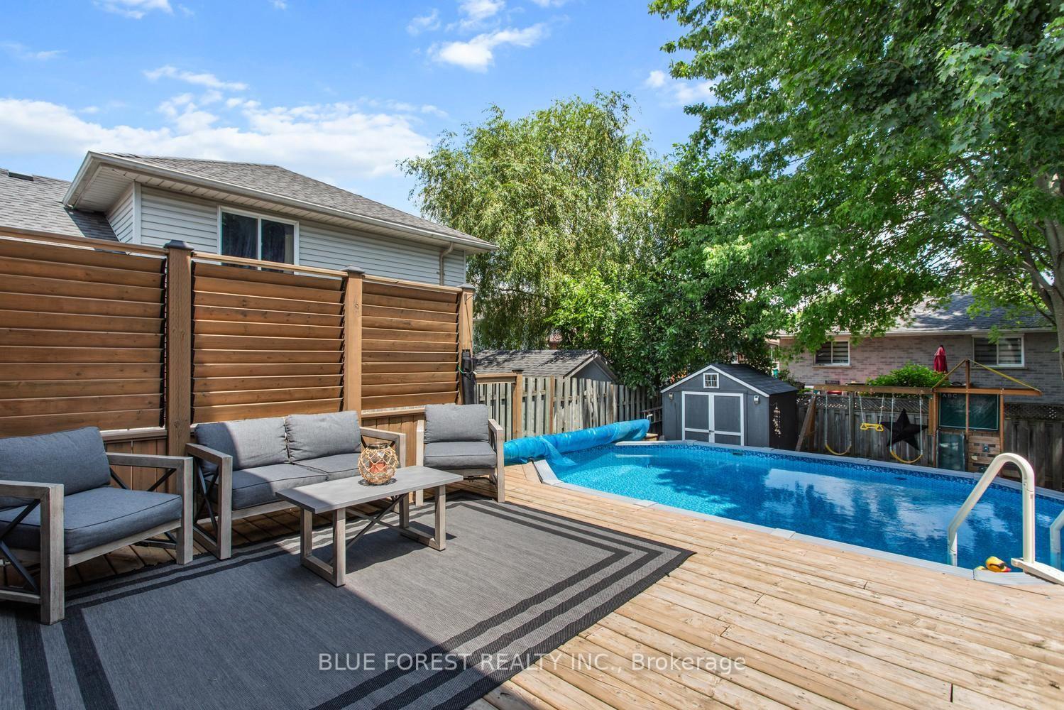 Photo 34 of 51 Hickory Boulevard W, Strathroy-Caradoc, SE — HOMEH