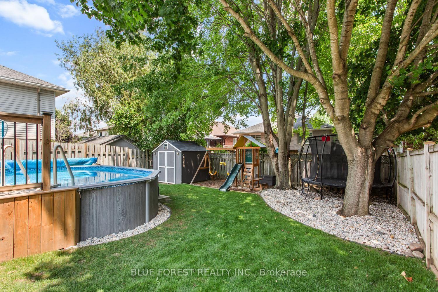 Photo 42 of 51 Hickory Boulevard W, Strathroy-Caradoc, SE — HOMEH
