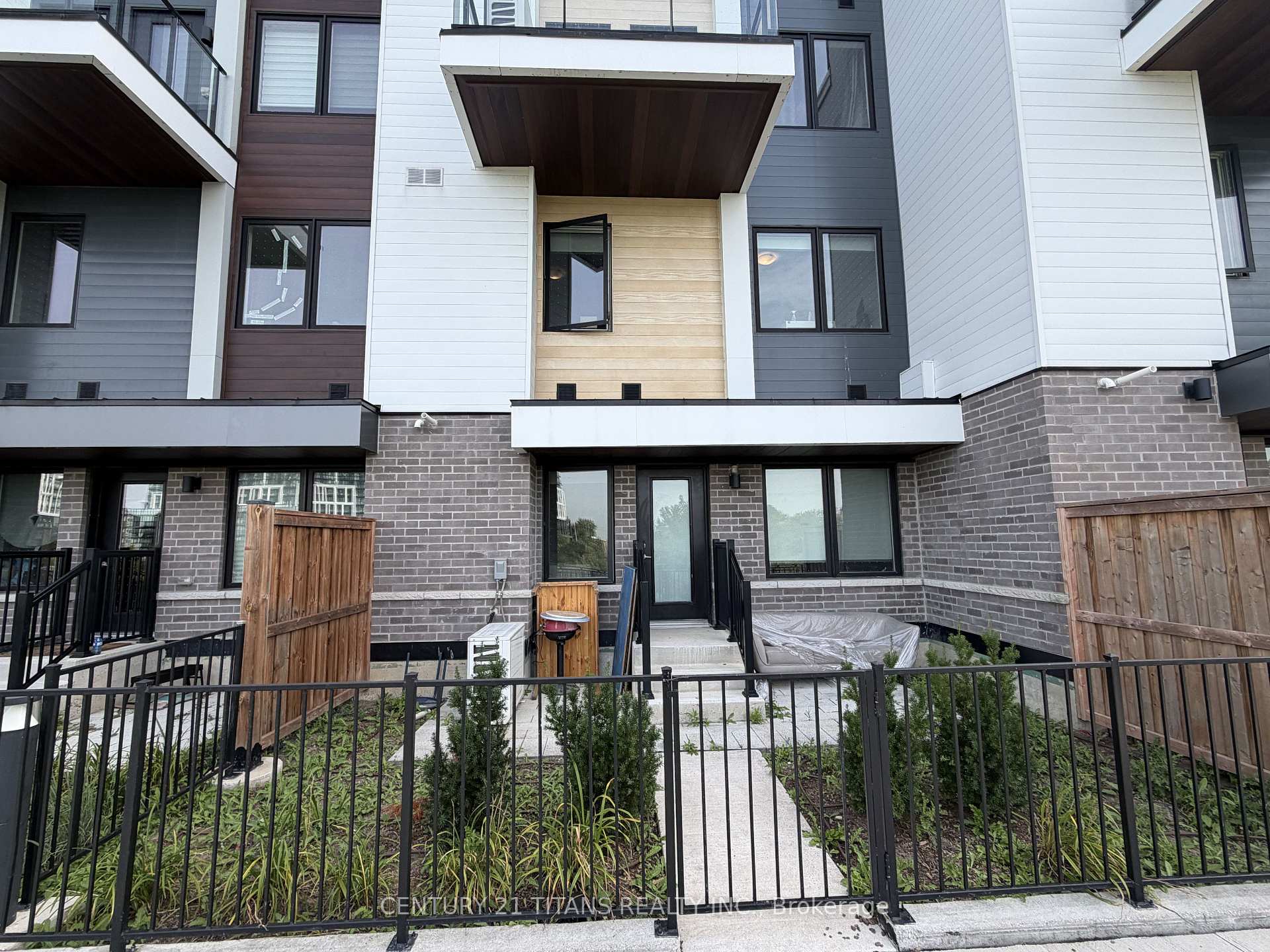 Photo 2 of Unit 107, 155 Downsview Park Boulevard, North York, Downsview-Roding-CFB — HOMEH
